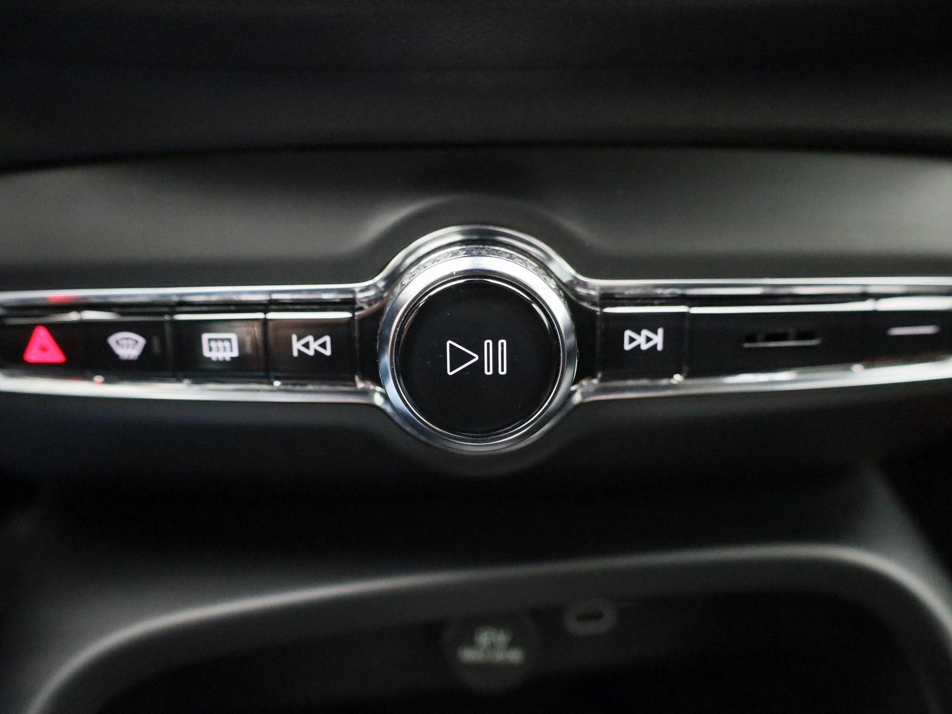 Volvo-XC40-image-20