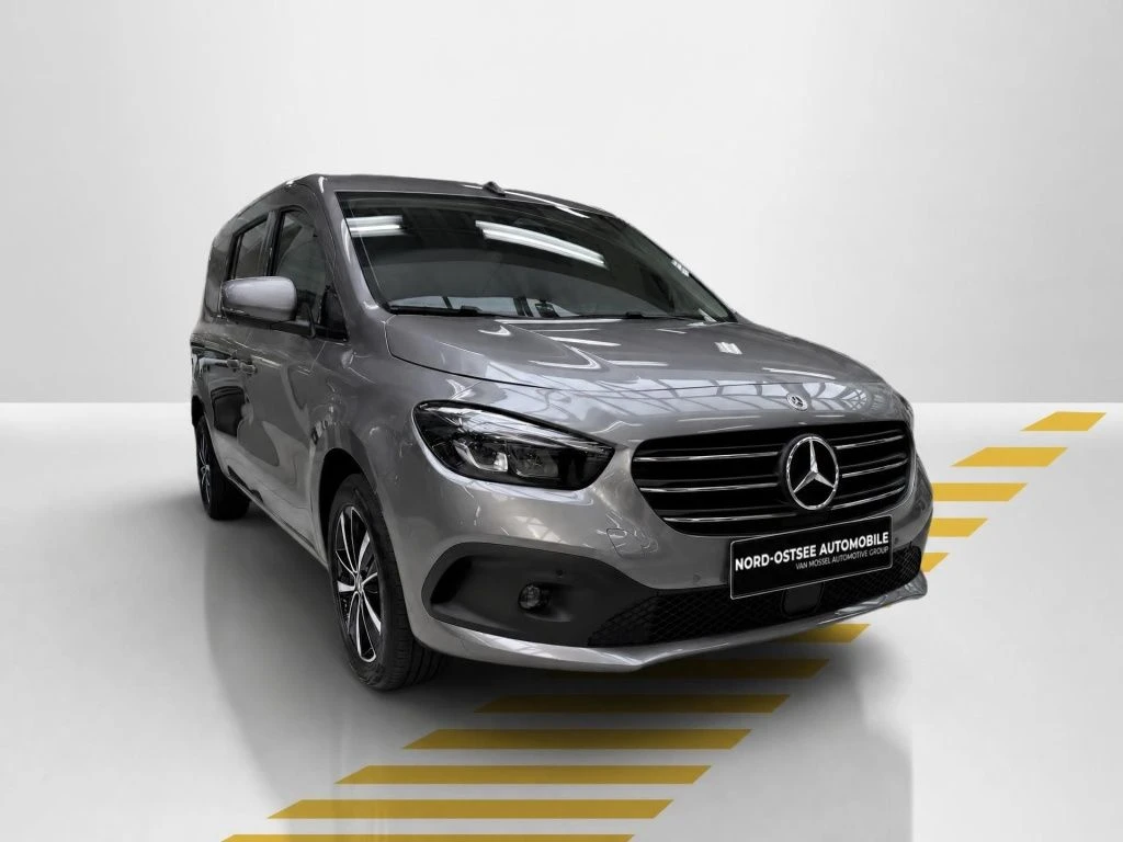 Mercedes-Benz-T-Klasse 180-image-17
