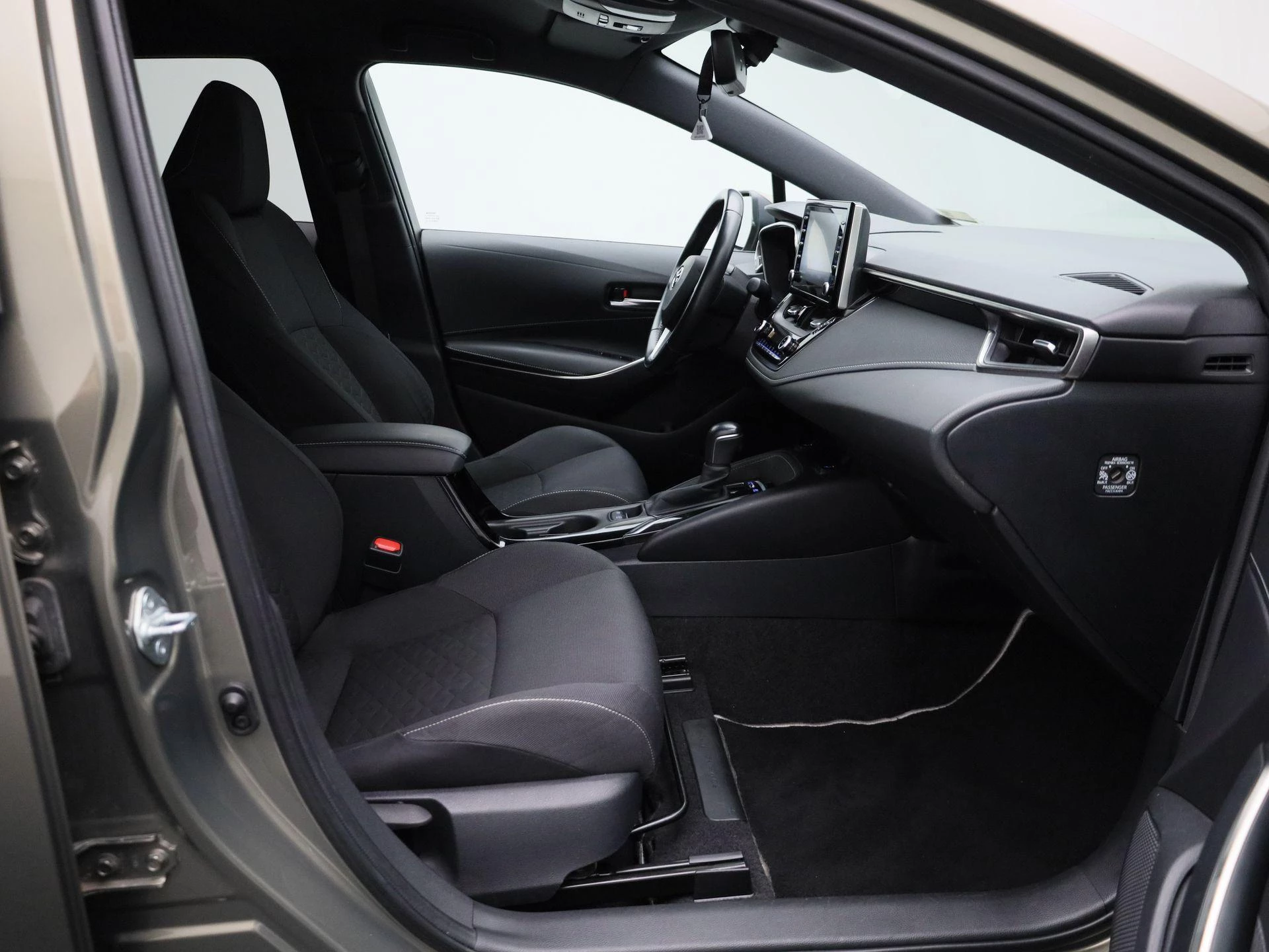 Toyota Corolla Touring Sports 1.8 Hybrid Business Intro