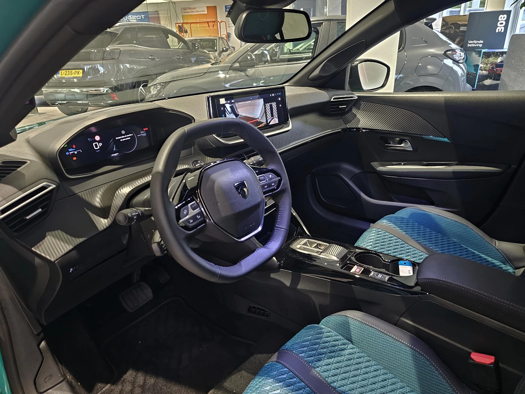 Peugeot-208-image-10