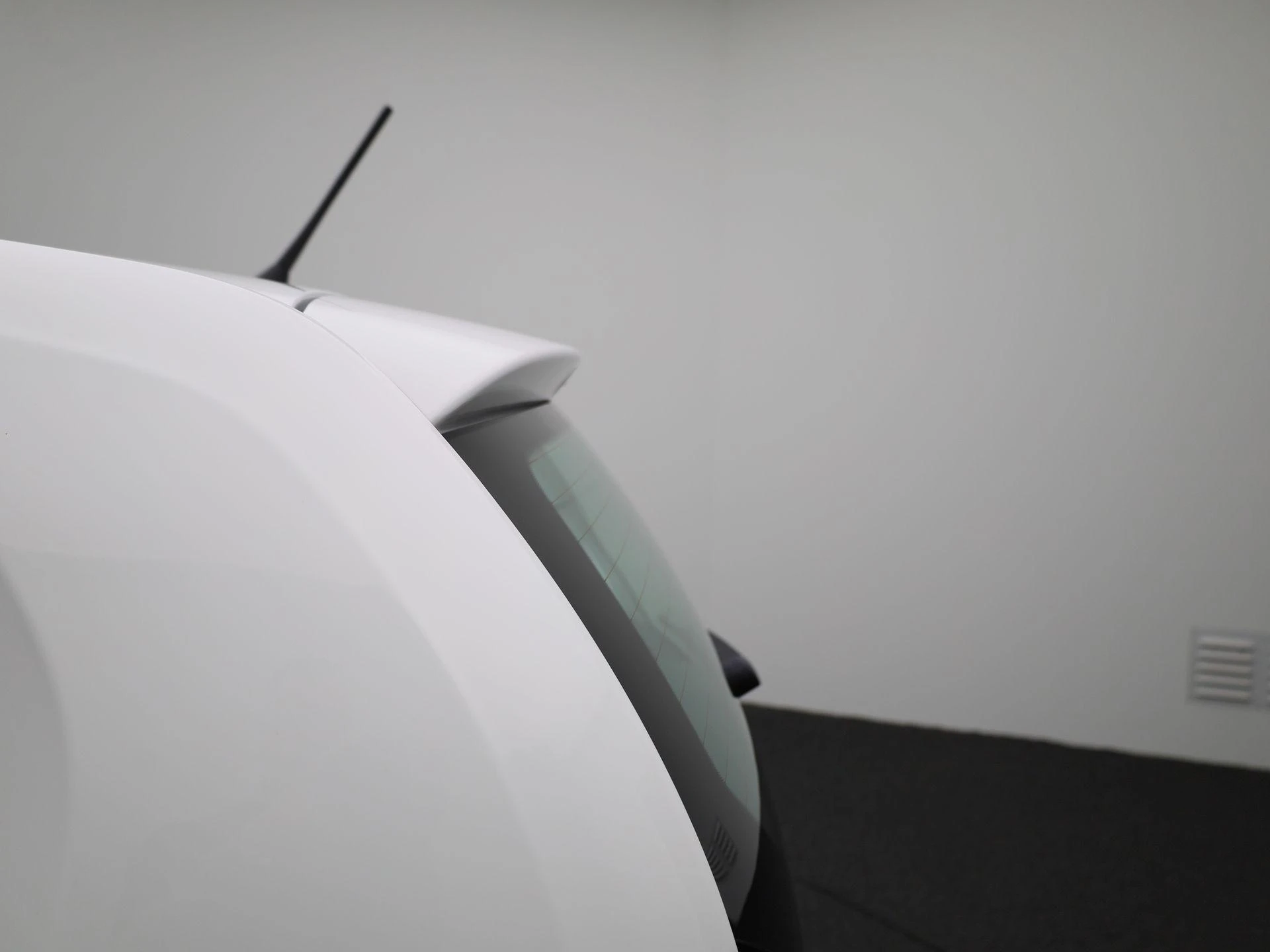 Volkswagen-up!-image-30