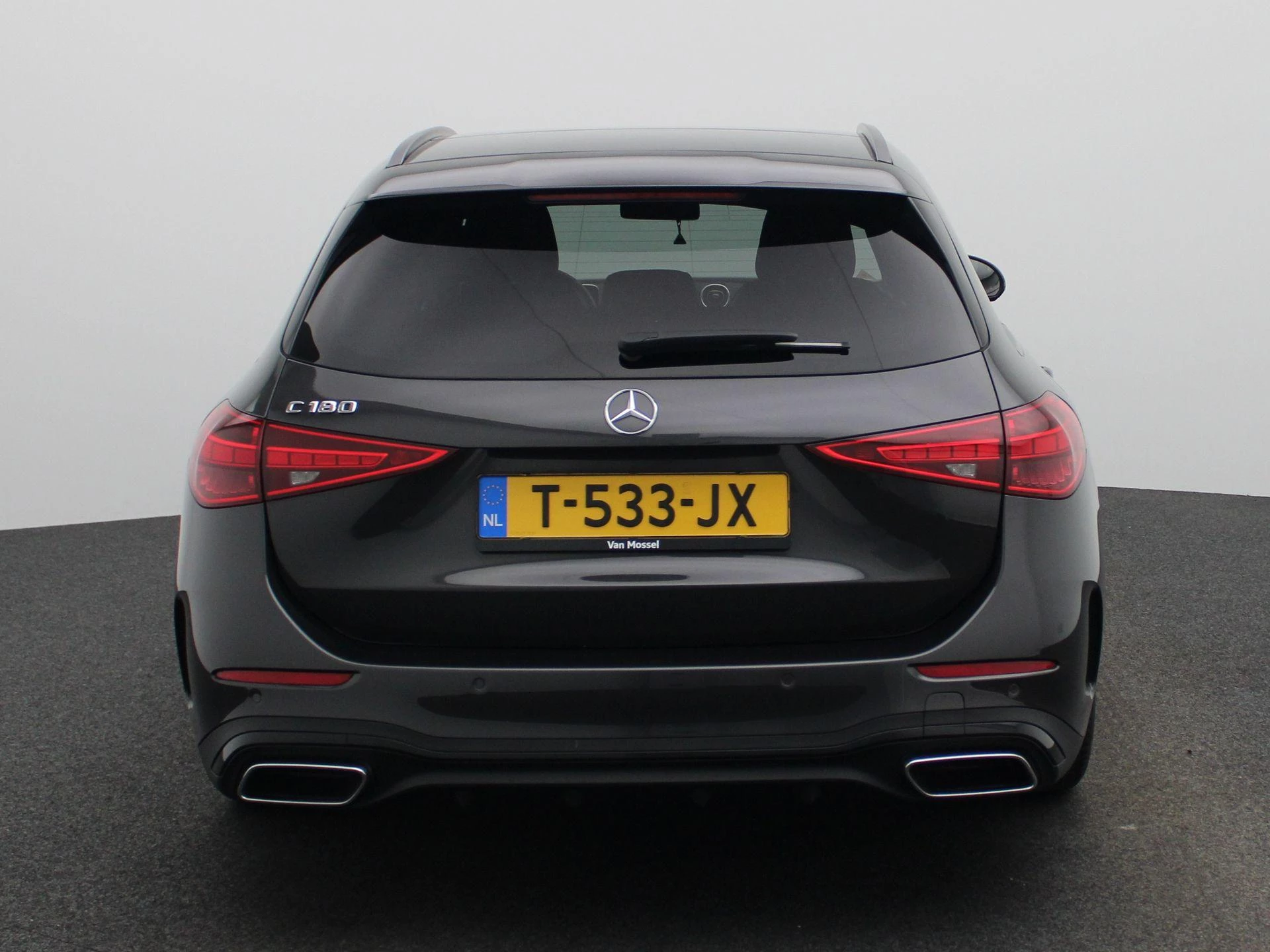 Mercedes-Benz-C-Klasse-image-4