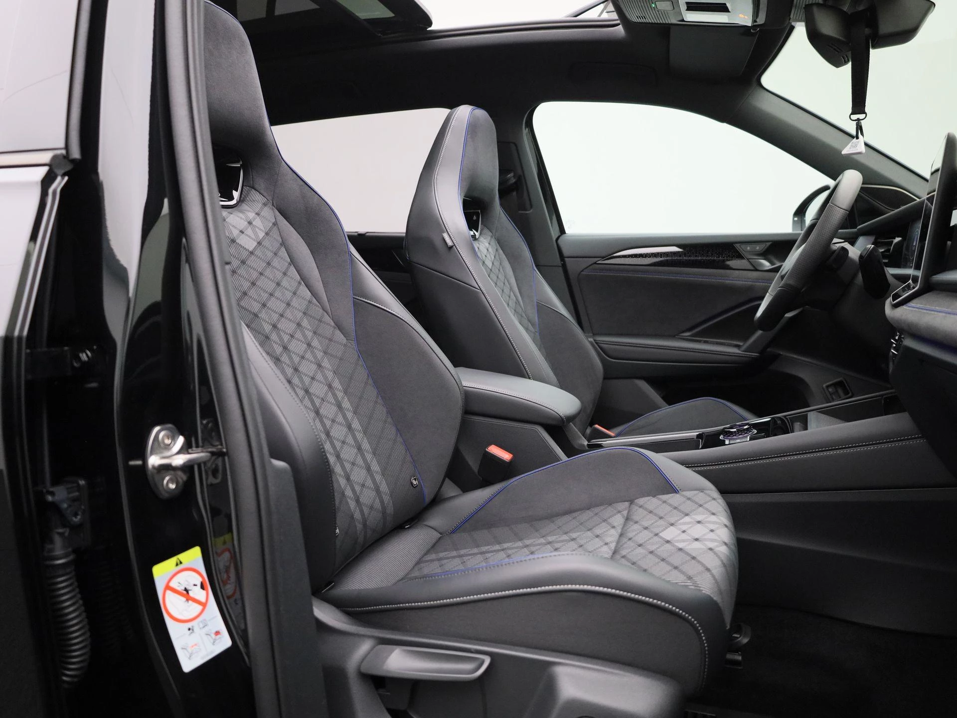 Volkswagen-Tayron-image-29