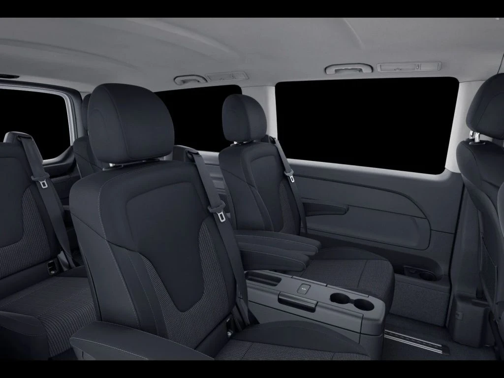 Mercedes-Benz-V-Klasse 300-image-11