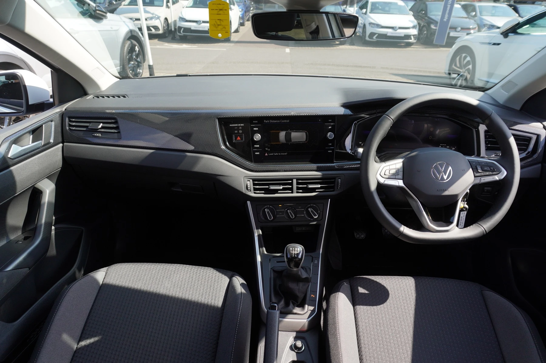 Volkswagen-Polo-image-7
