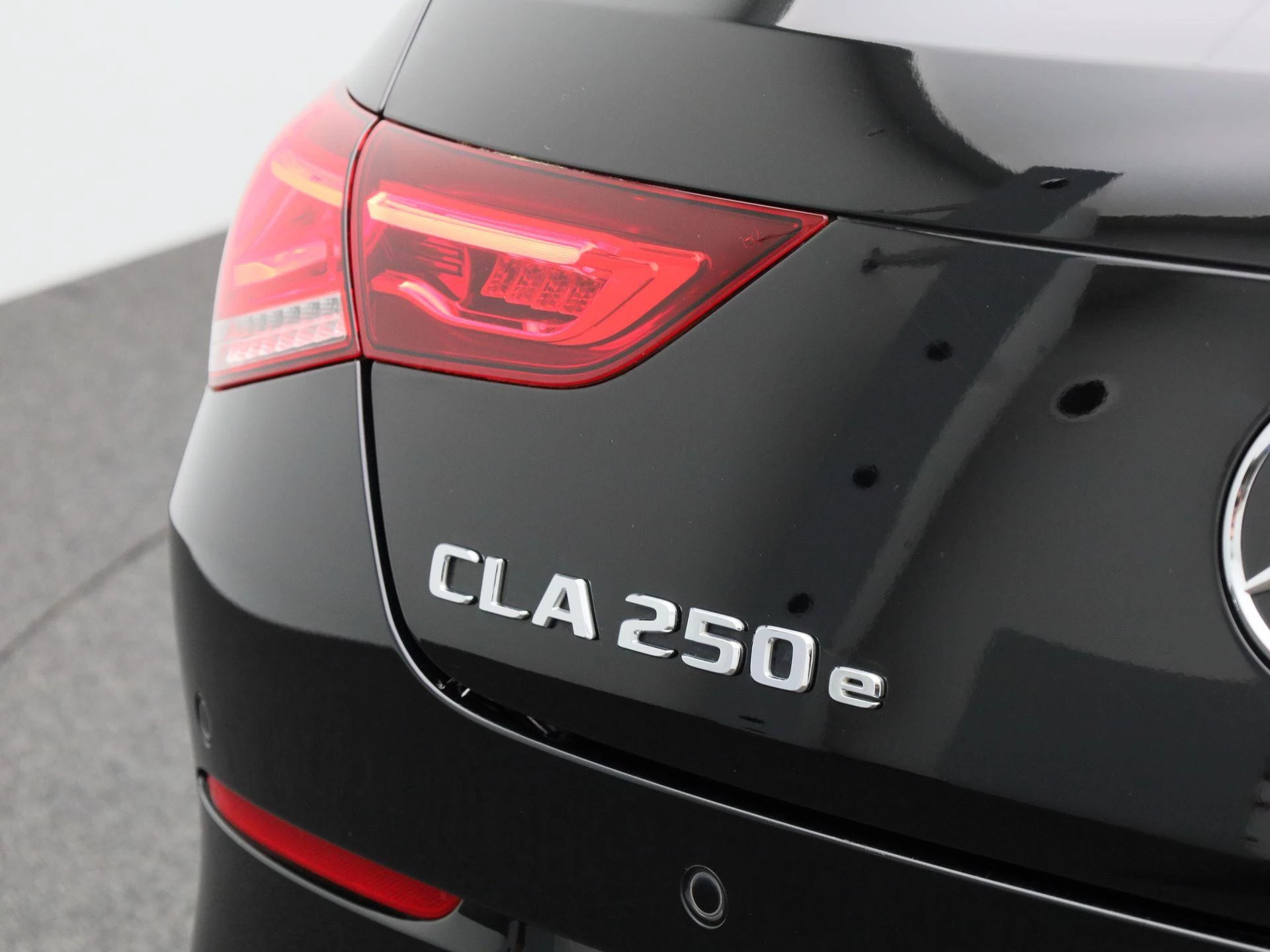 Mercedes-Benz-CLA-image-33
