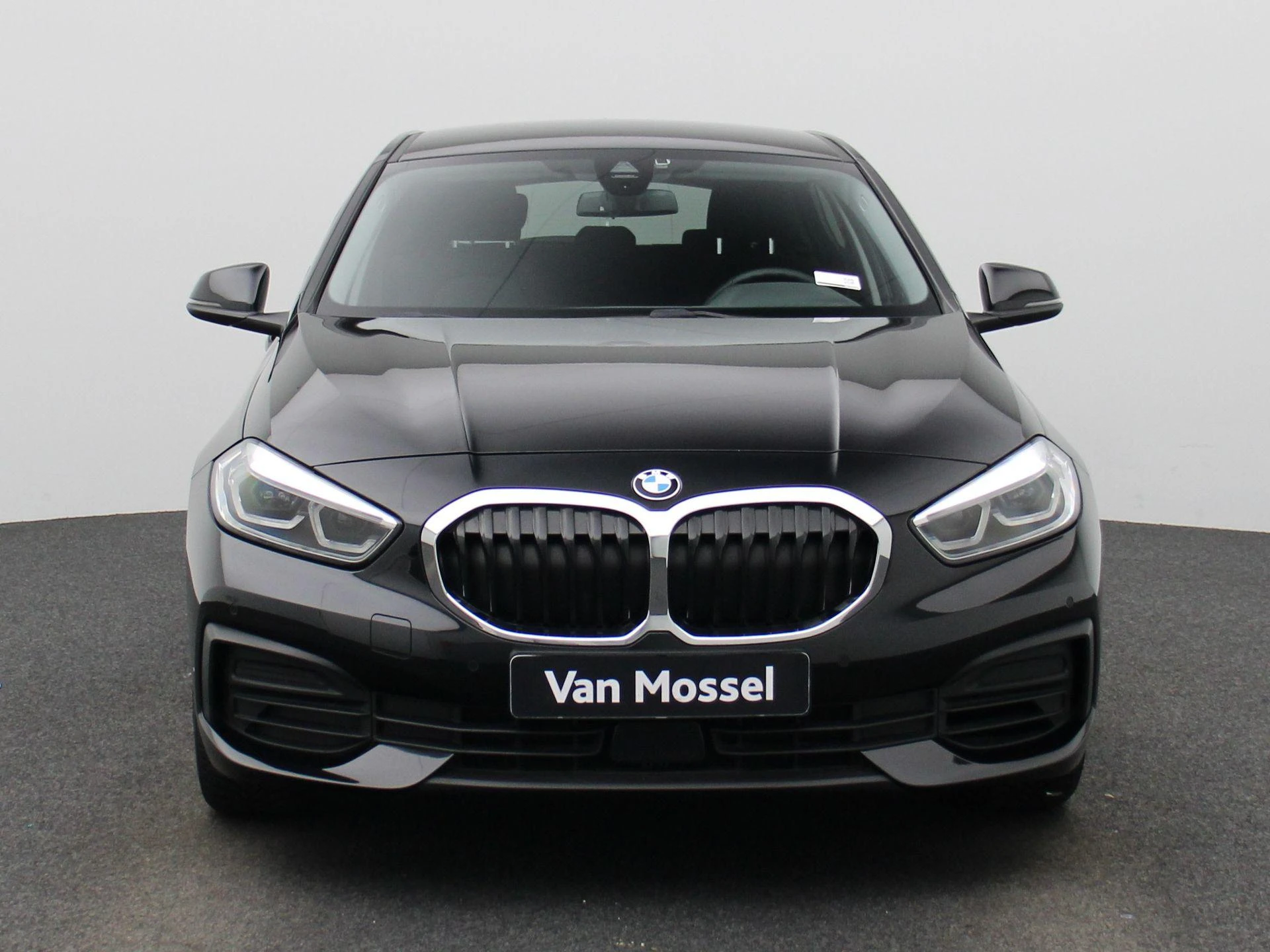 BMW-1 Reeks-image-2