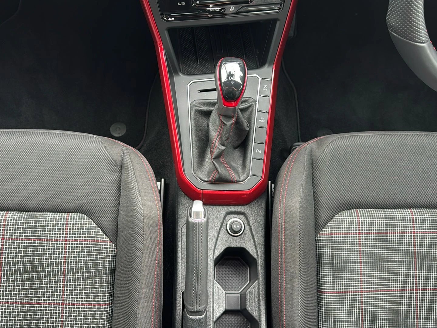 Volkswagen-Polo-image-11