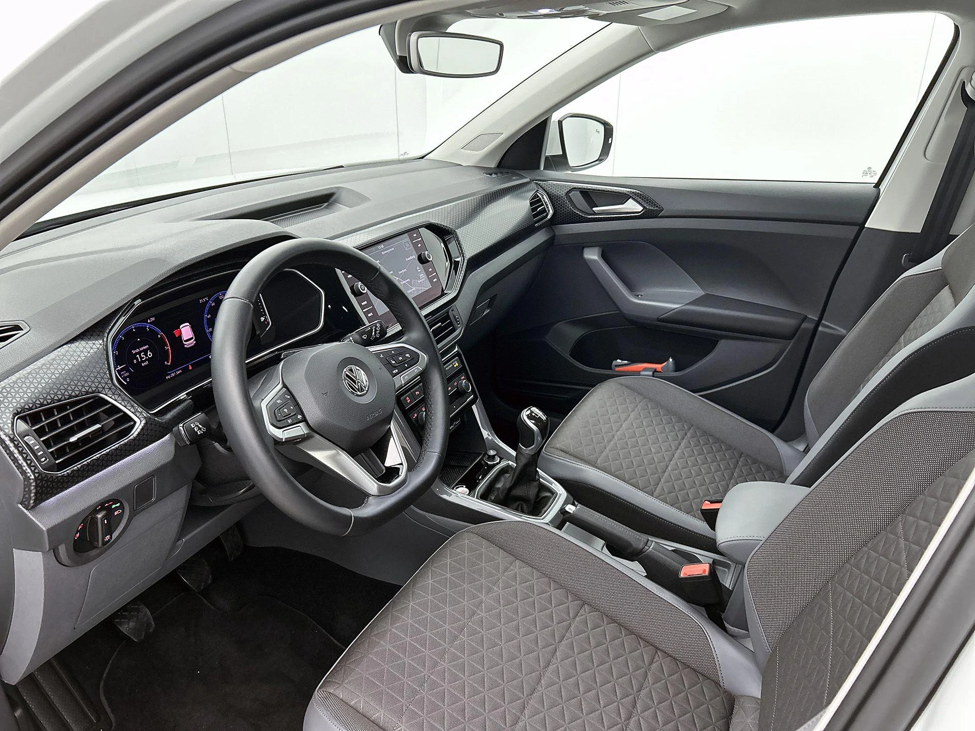Volkswagen-T-Cross-image-19