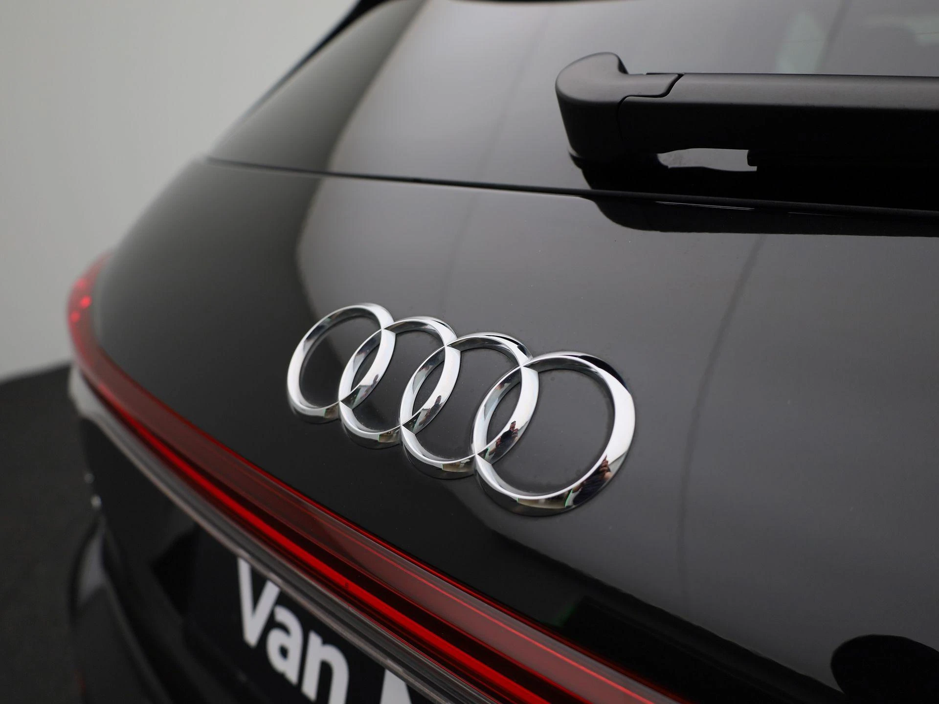Audi-Q4 e-tron-image-32