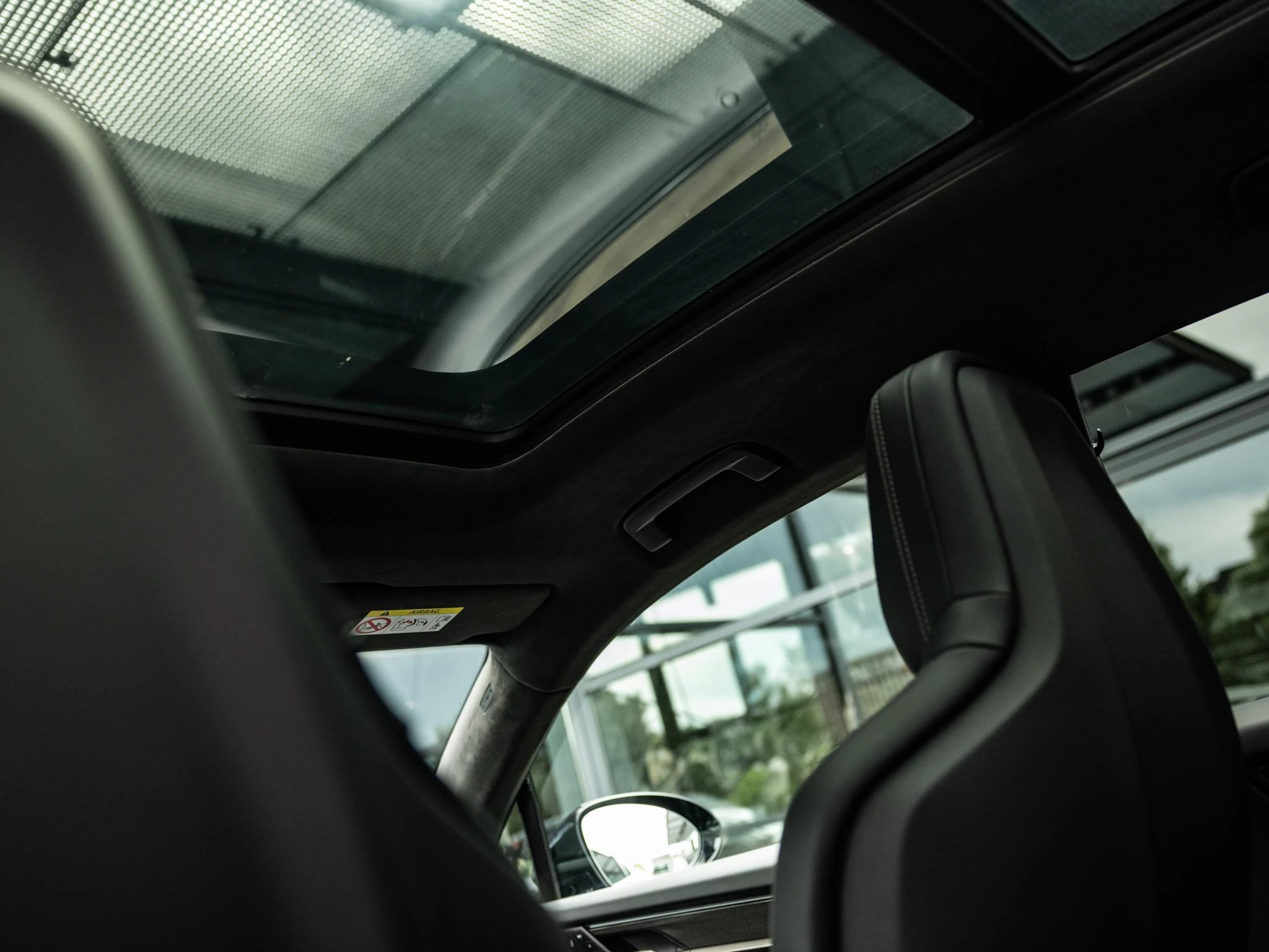 Porsche Macan Turbo 100 kWh