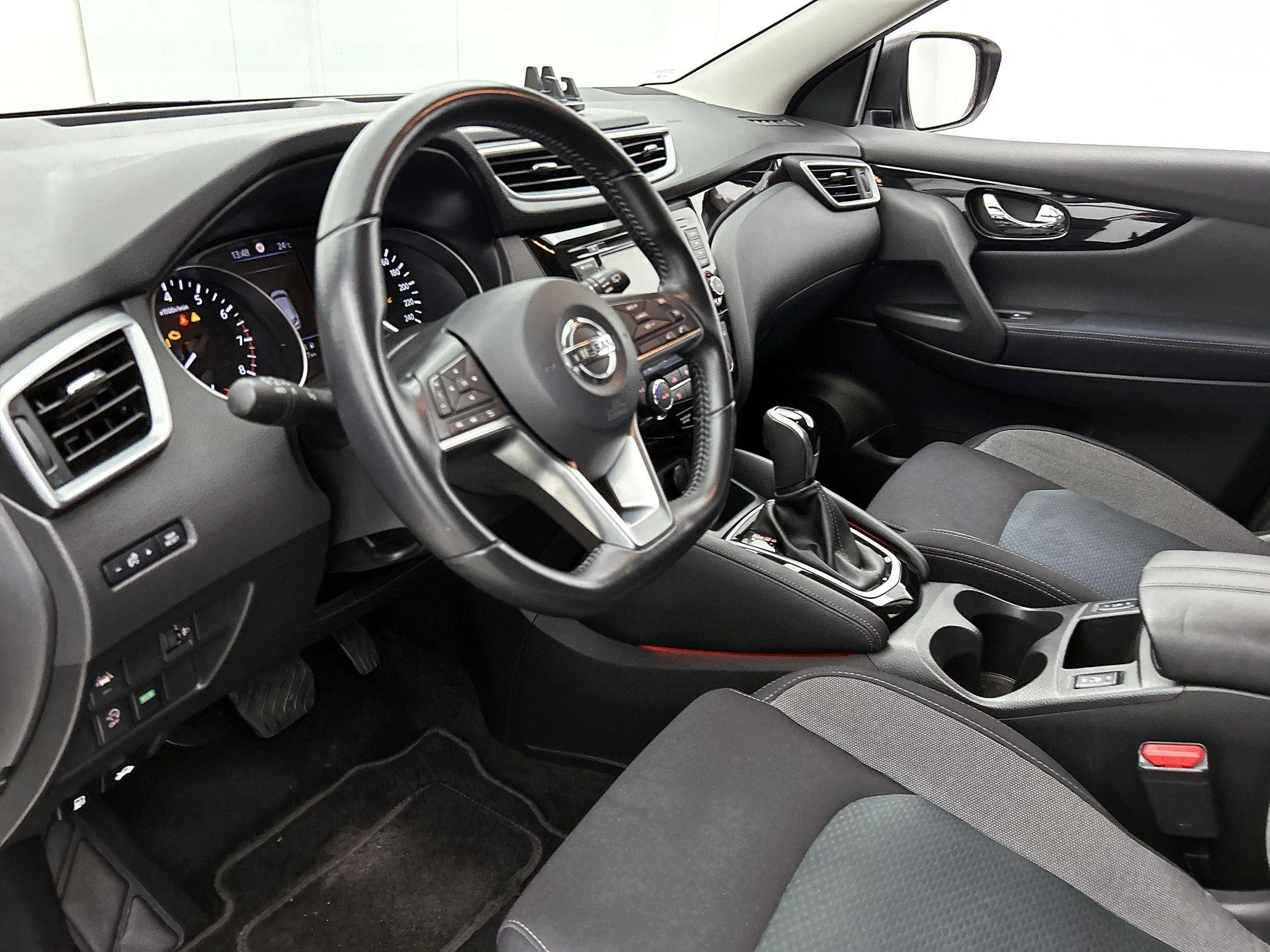 Nissan-QASHQAI-image-17