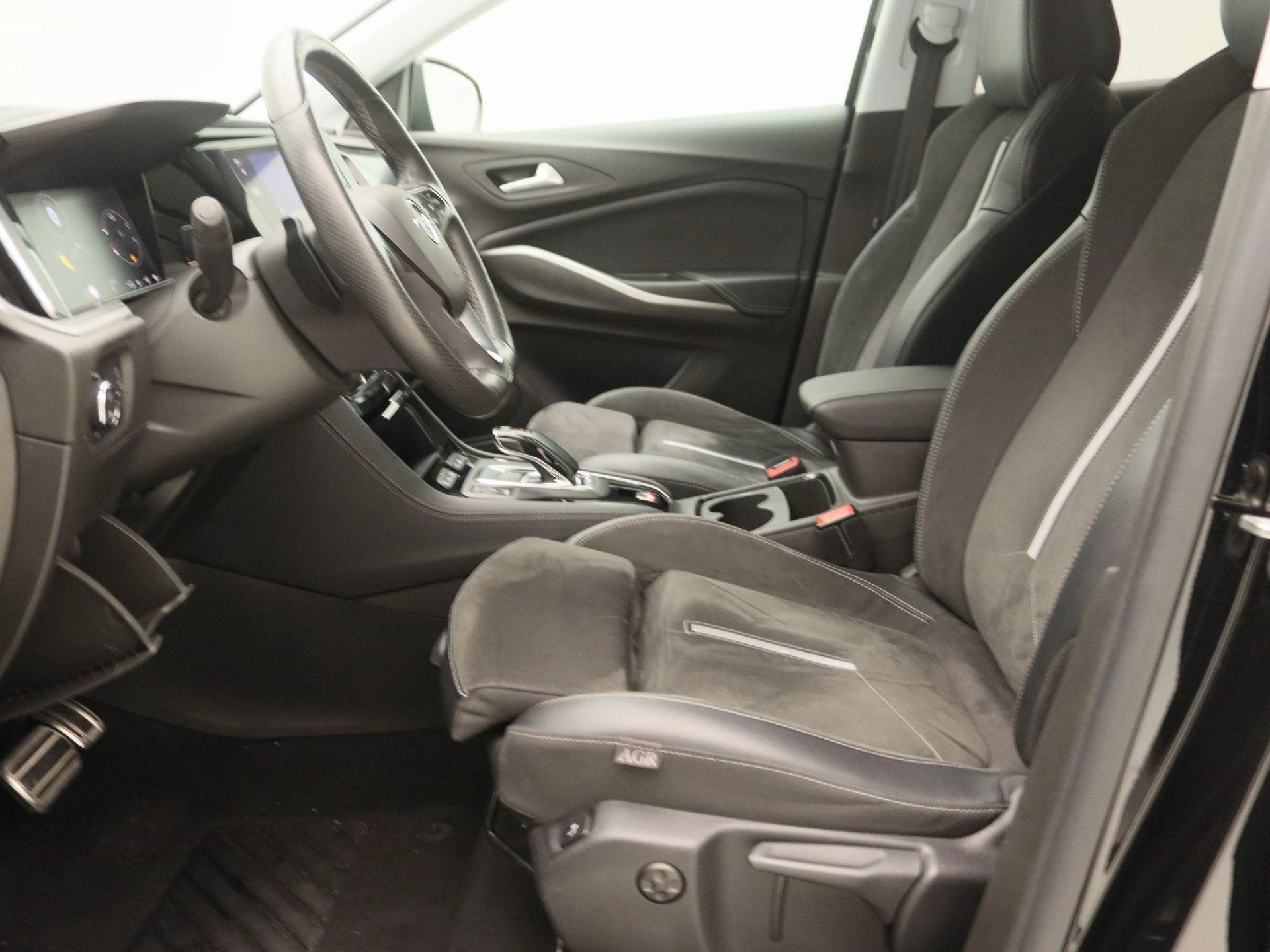 Opel-Grandland-image-11