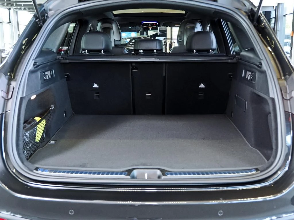 Mercedes-Benz-GLC 220 d-image-18
