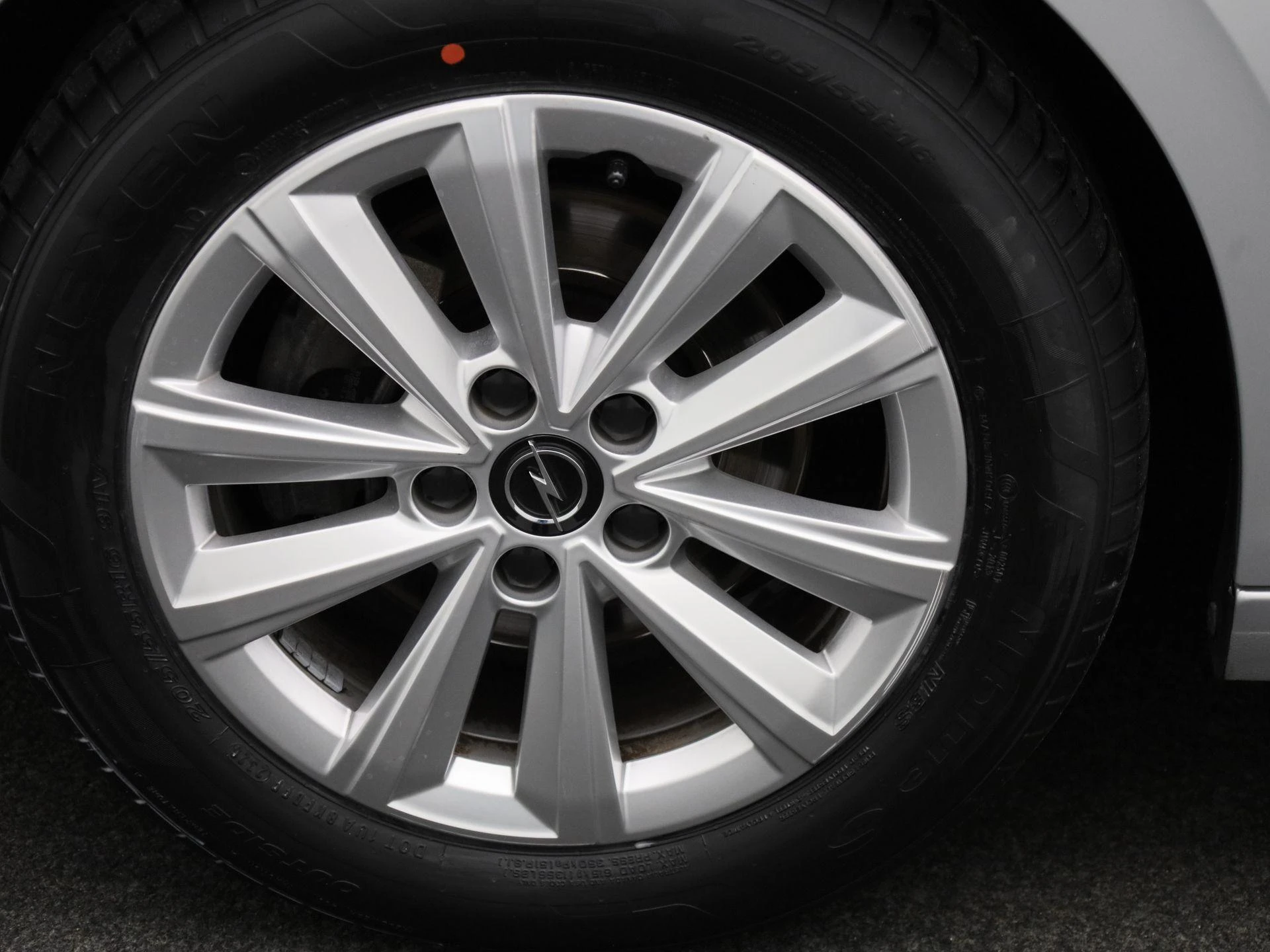 Opel-Astra-image-11