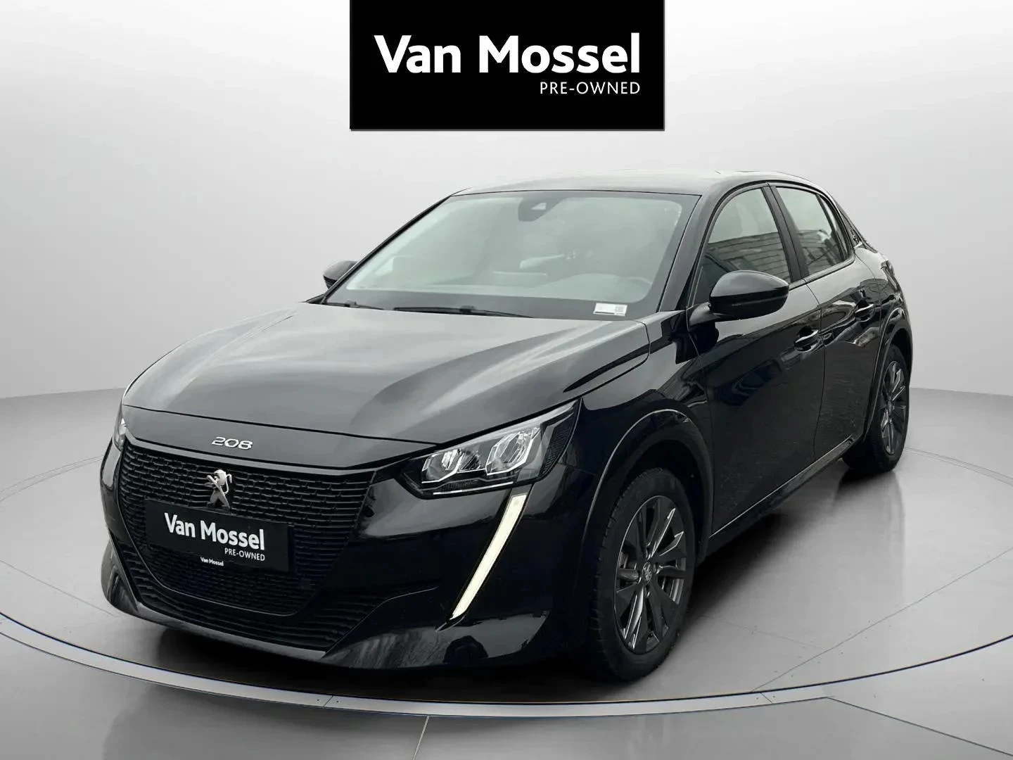 Peugeot-e-208-image-0