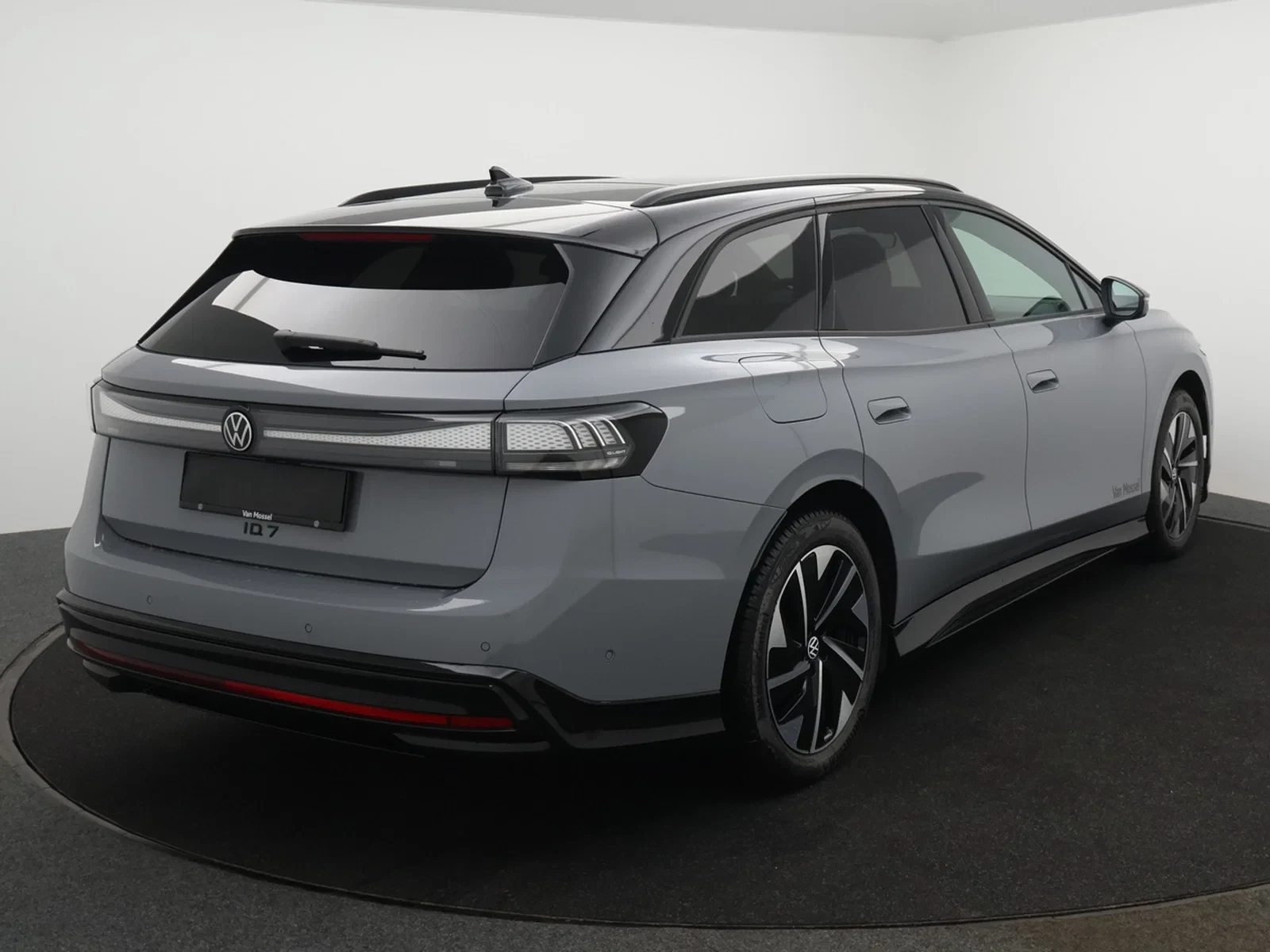 Volkswagen-ID.7-image-1