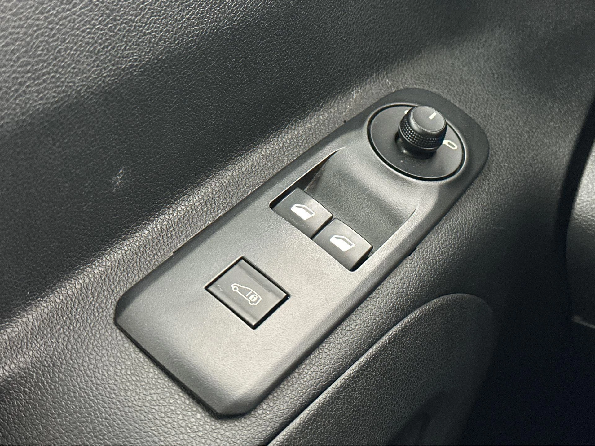 Peugeot-Partner-image-18