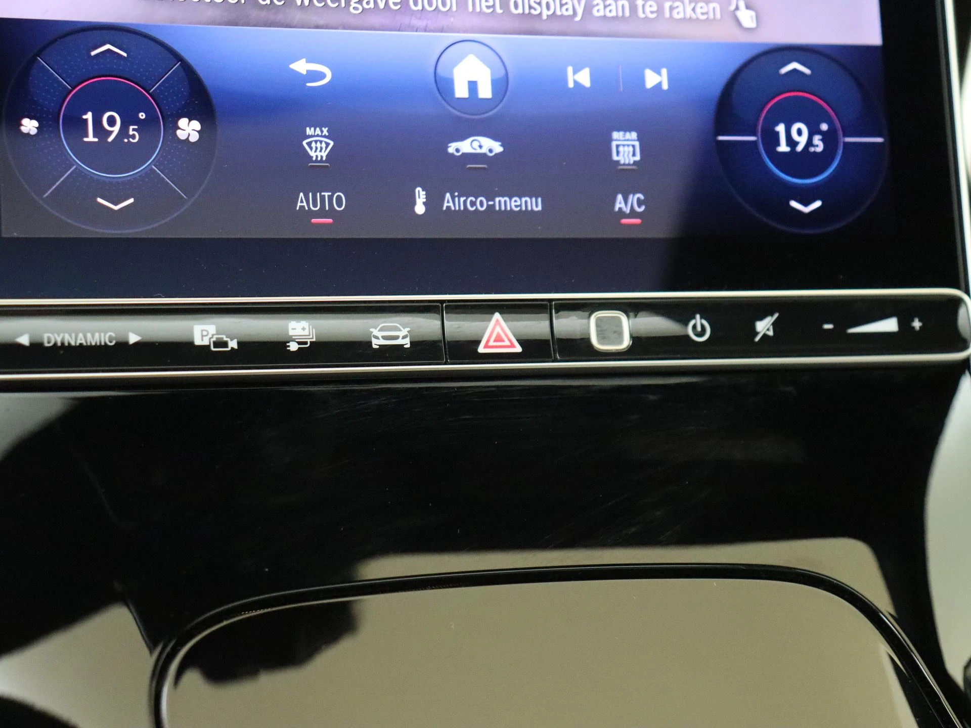 Mercedes-Benz-C-Klasse-image-20