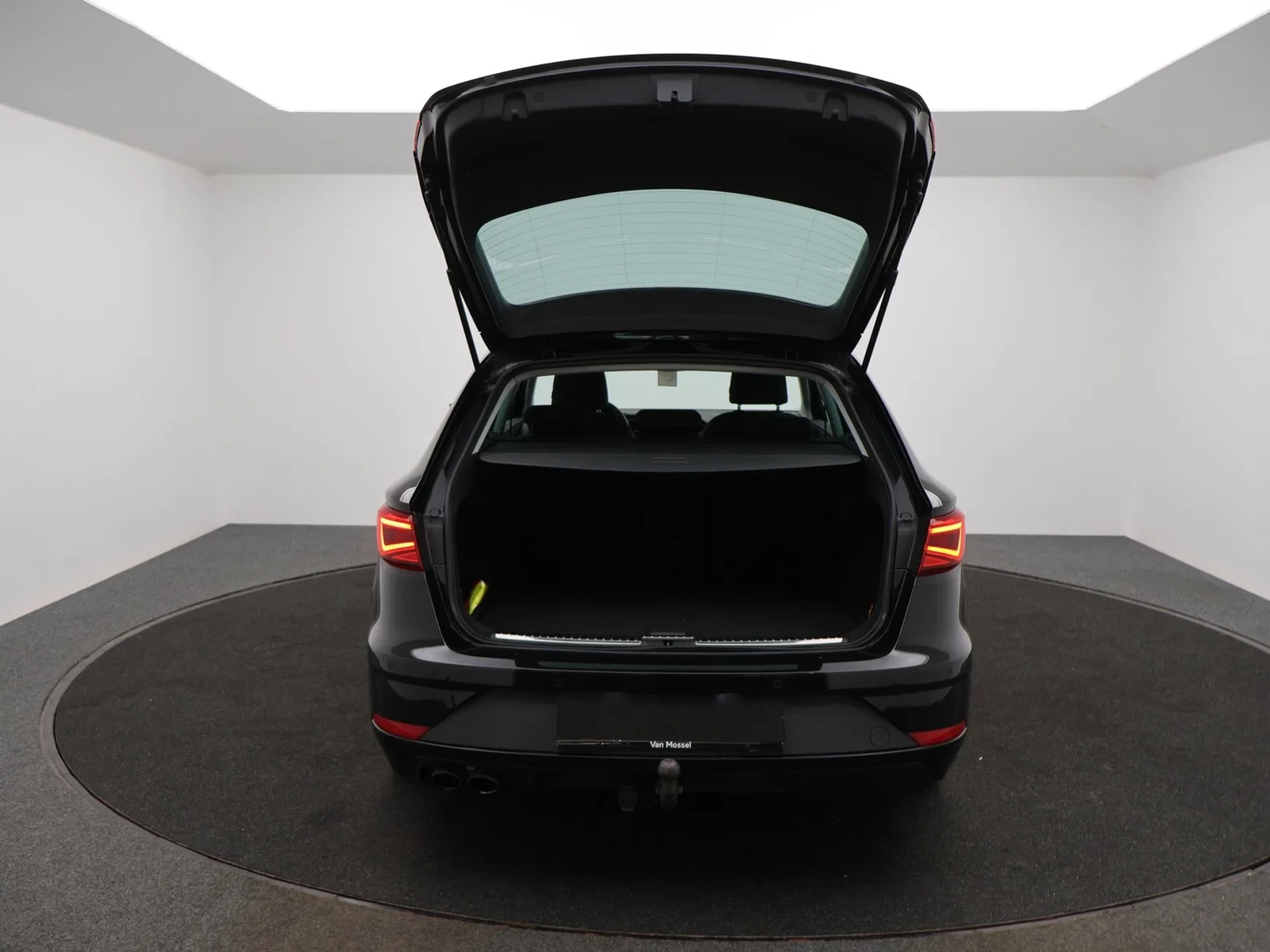 SEAT Leon ST Leon ST 1.4TSI FR 125PK *TREKHAAK*BLTH*APP-CONNECT*PDC ACHTER*NAVI*...*