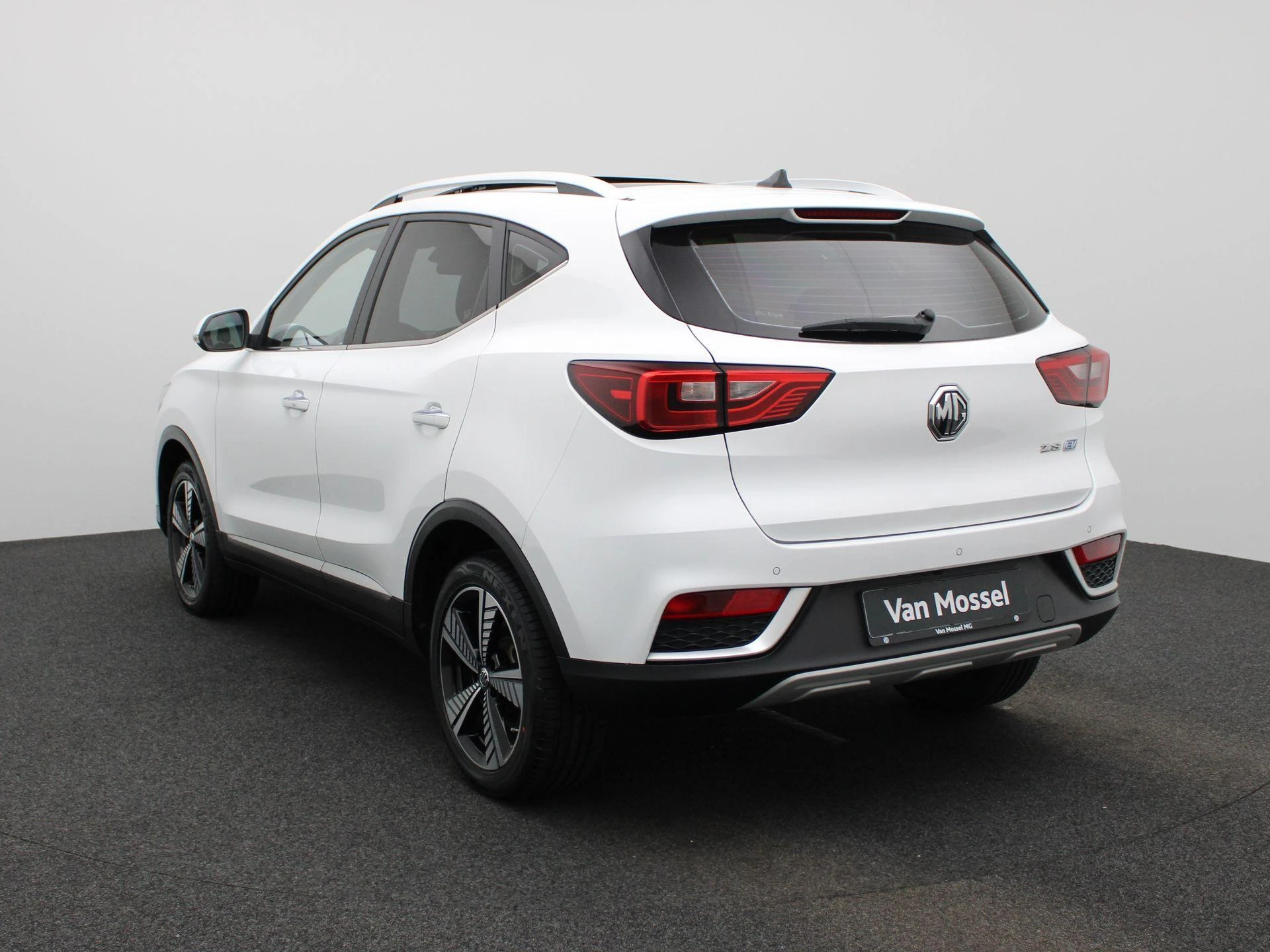 MG-ZS EV-image-4