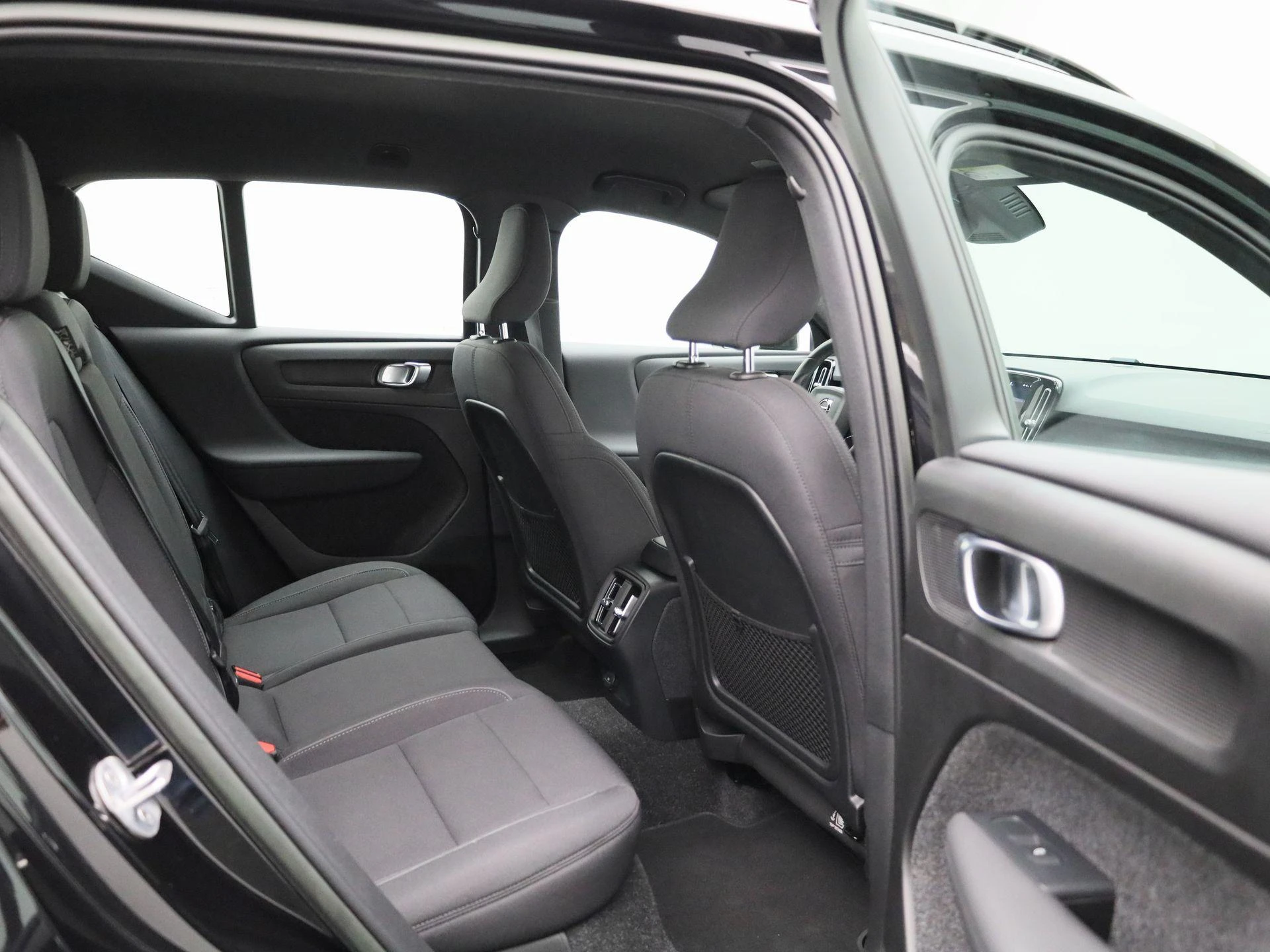 Volvo-XC40-image-33
