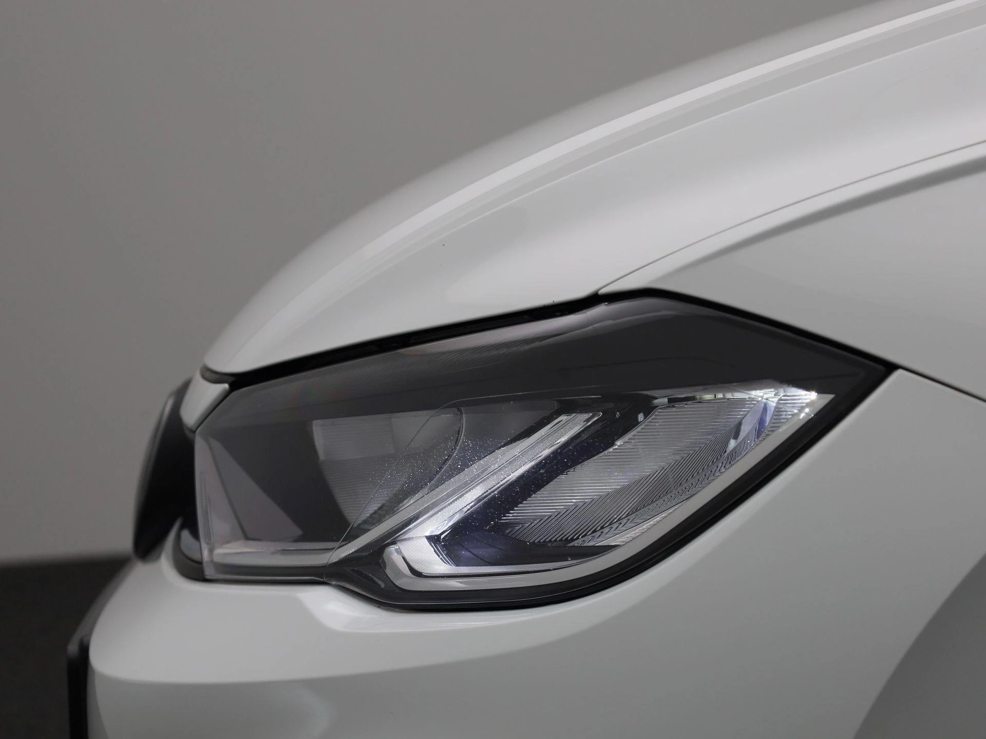 Volkswagen-Polo-image-14