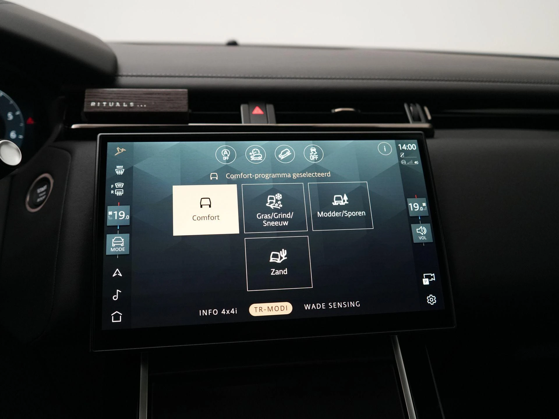 Land Rover Range Rover Velar 2.0 P400e Belgravia Edition