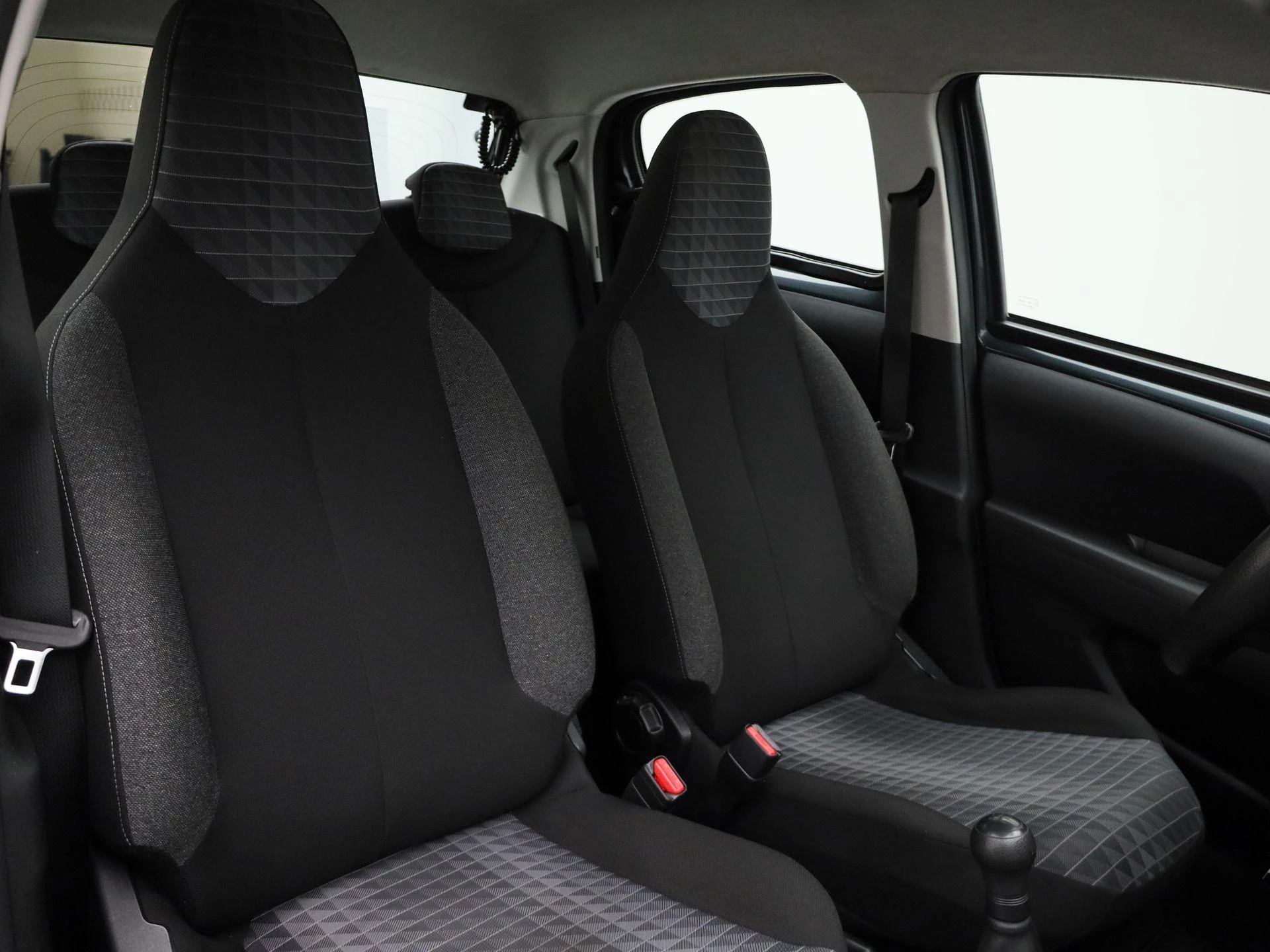 Peugeot-108-image-28