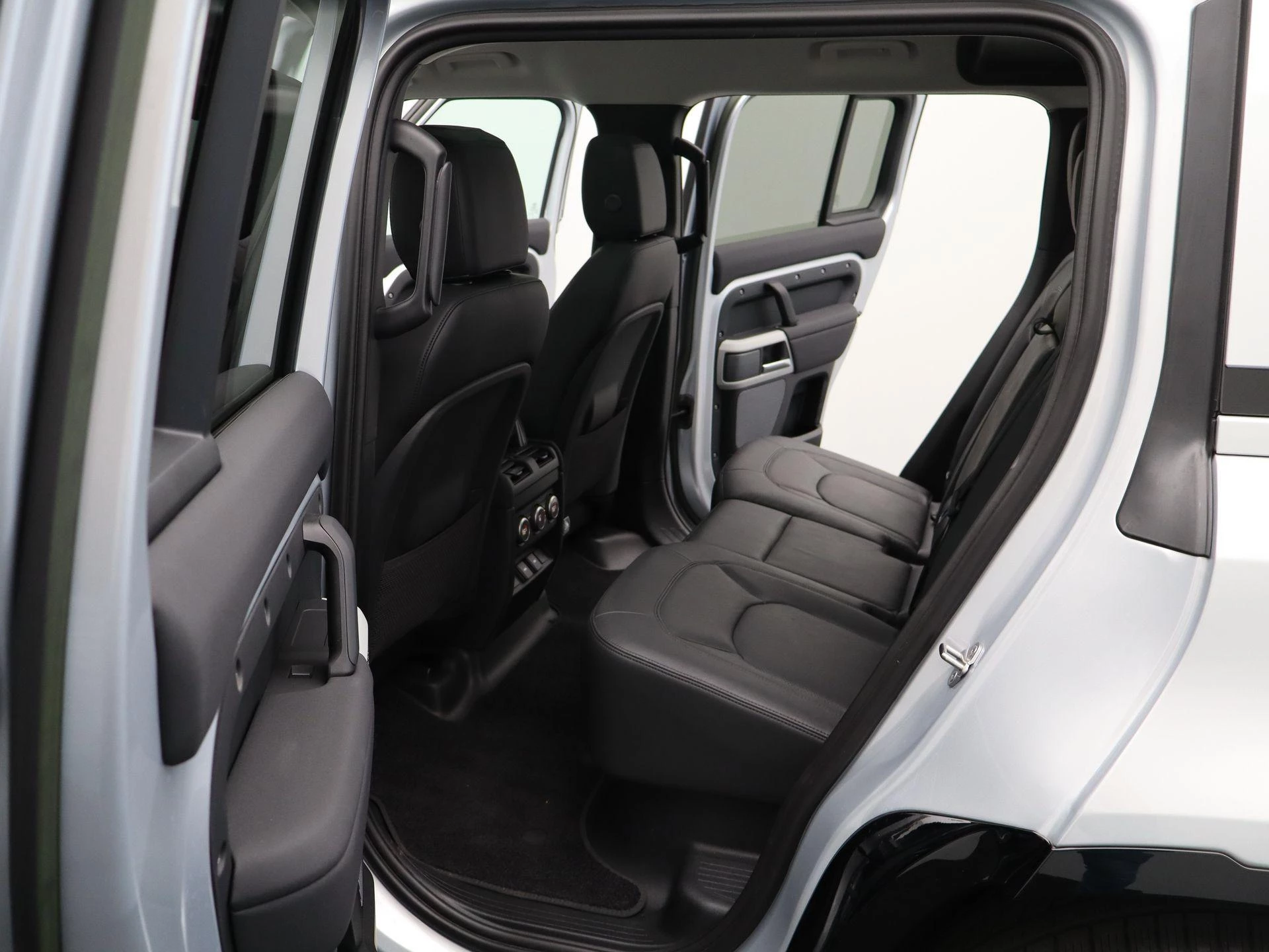Land Rover Defender 110 P400e XS Edition