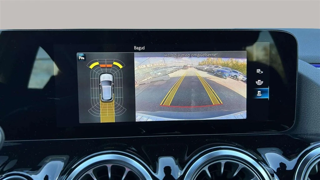 Mercedes-Benz-EQA-image-17