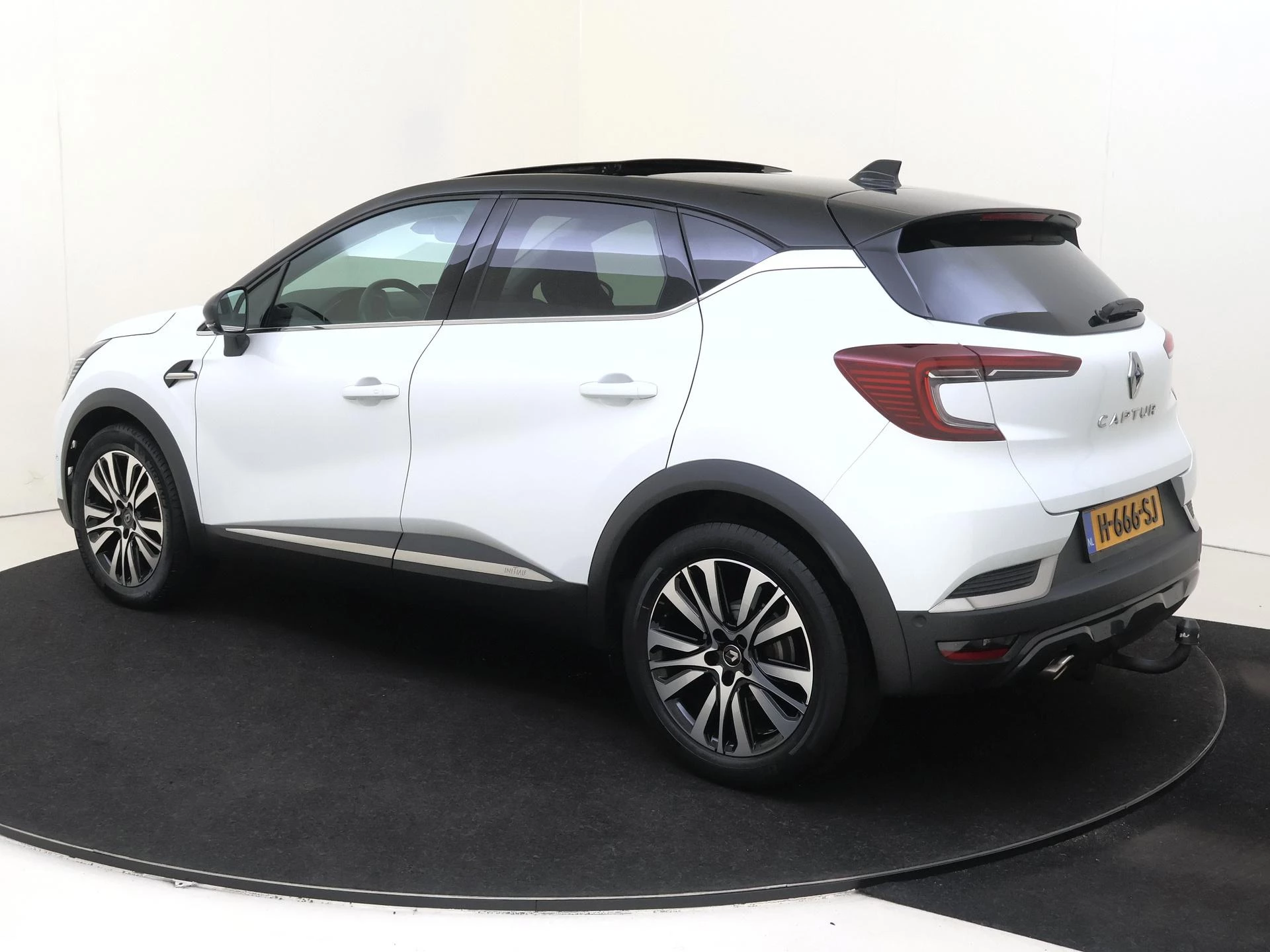 Renault-Captur-image-2
