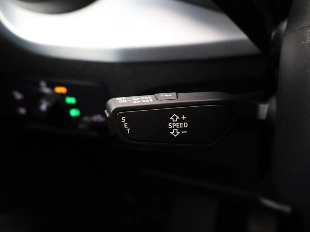 Audi Q2 Audi Q2 S line 30TFSI 110PK *VIRTUAL COCKPIT*TREKHAAK*CRUISE*PDC*NAVI*...*