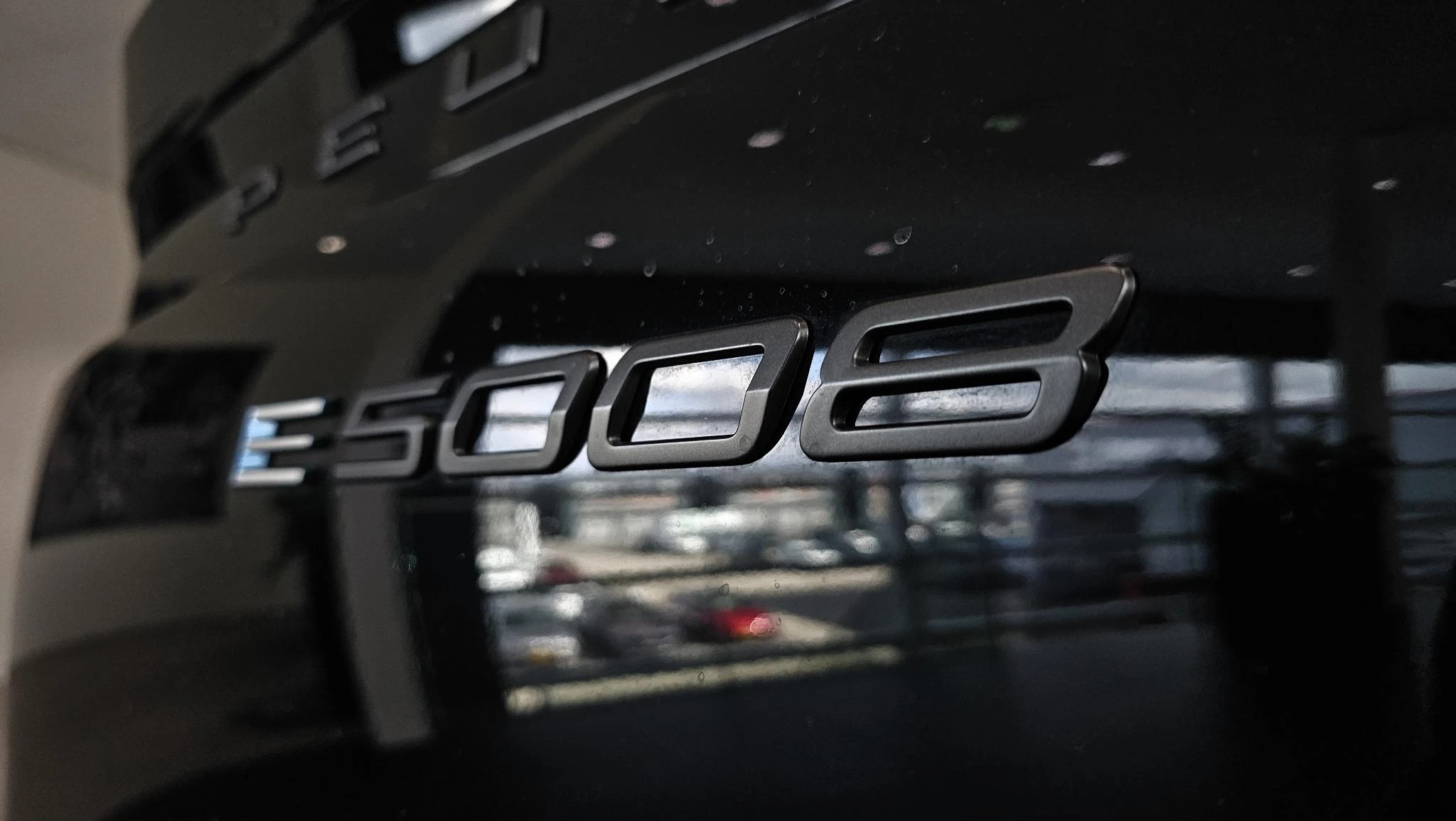 Peugeot-e-5008-image-28