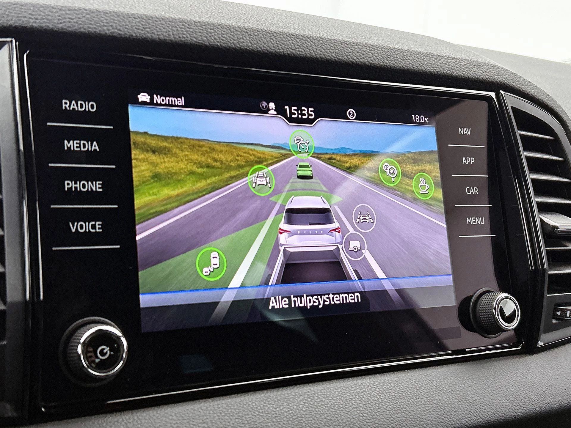 Škoda-Karoq-image-12