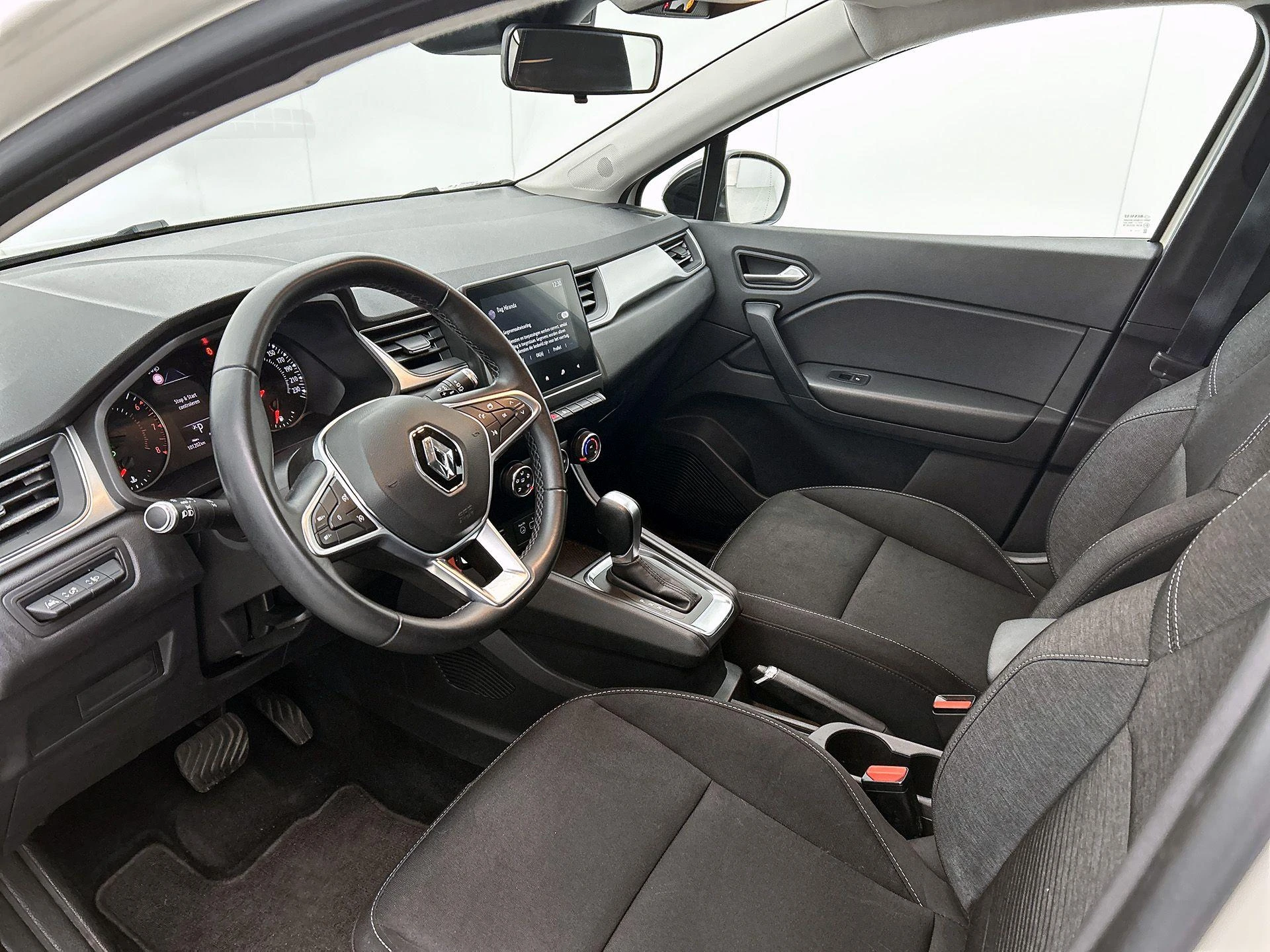 Renault-Captur-image-20