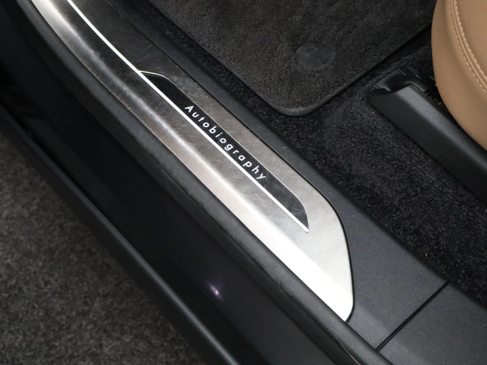 Land Rover-Range Rover-image-31