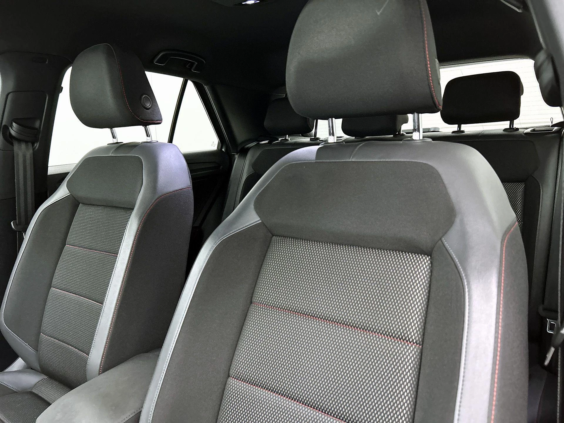 Volkswagen T-Roc 1.5 TSI Sport 150 PK
