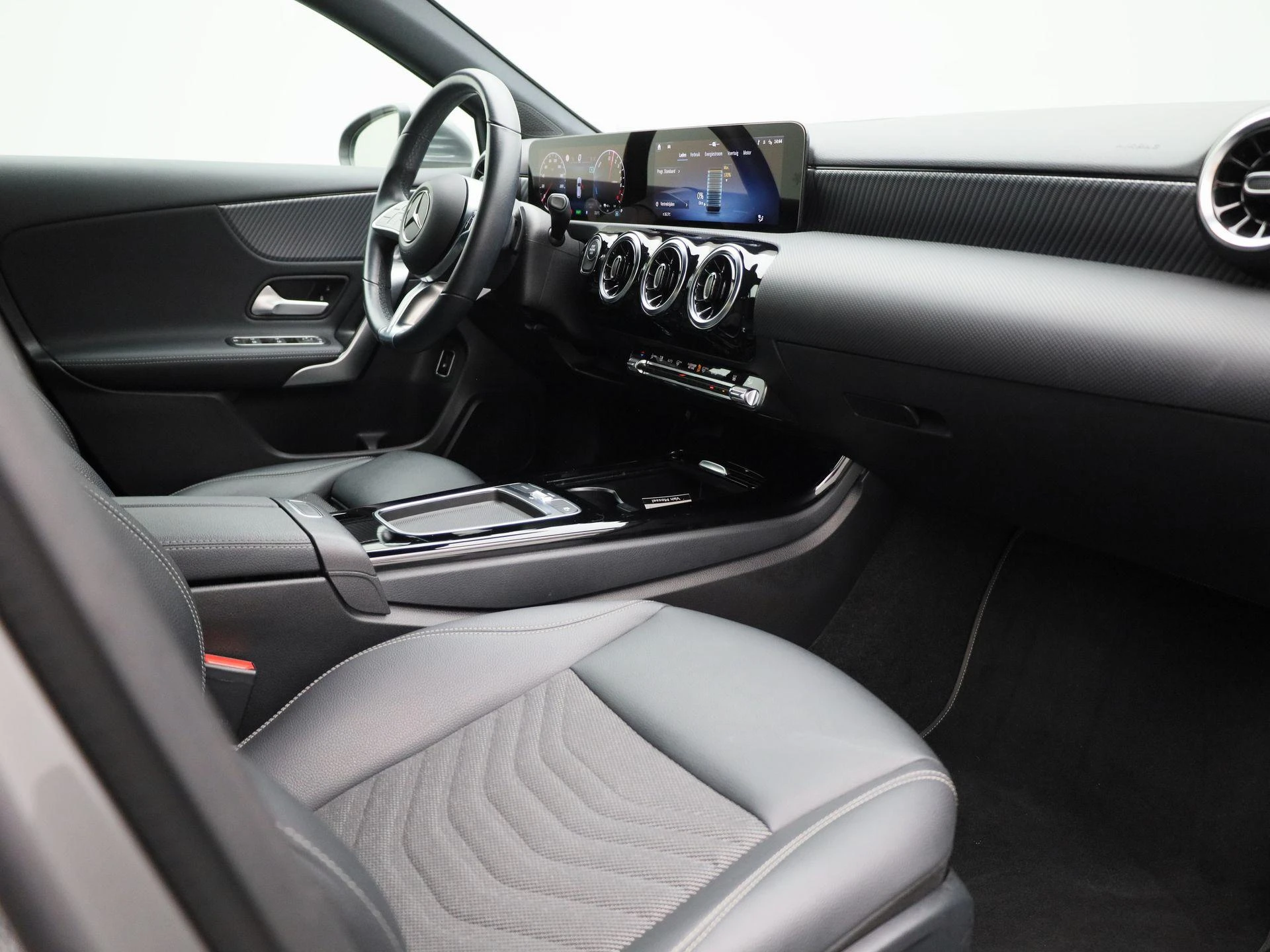 Mercedes-Benz-A-Klasse-image-41
