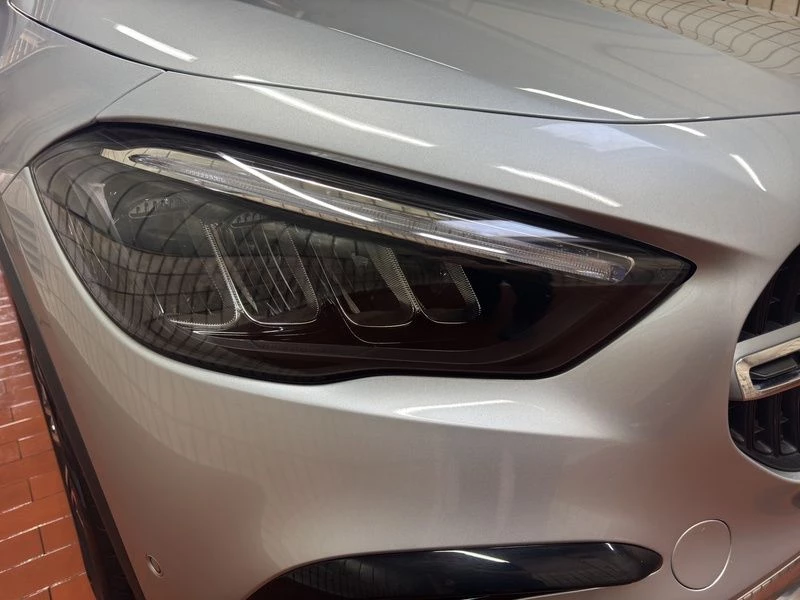 Mercedes-Benz-GLA-image-10