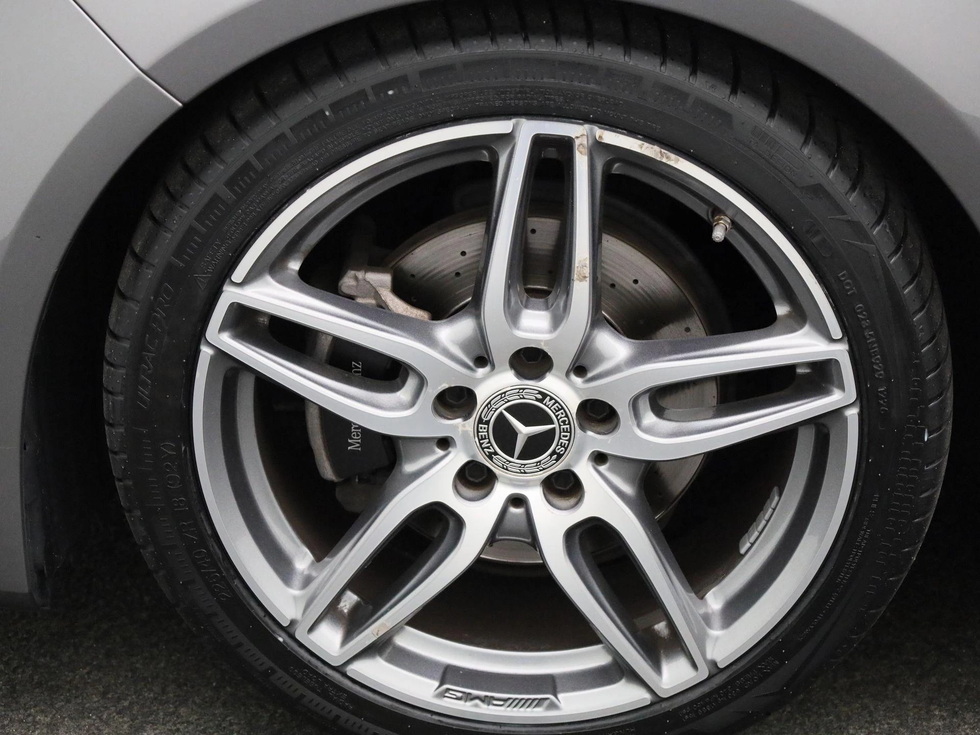 Mercedes-Benz-CLA-image-11
