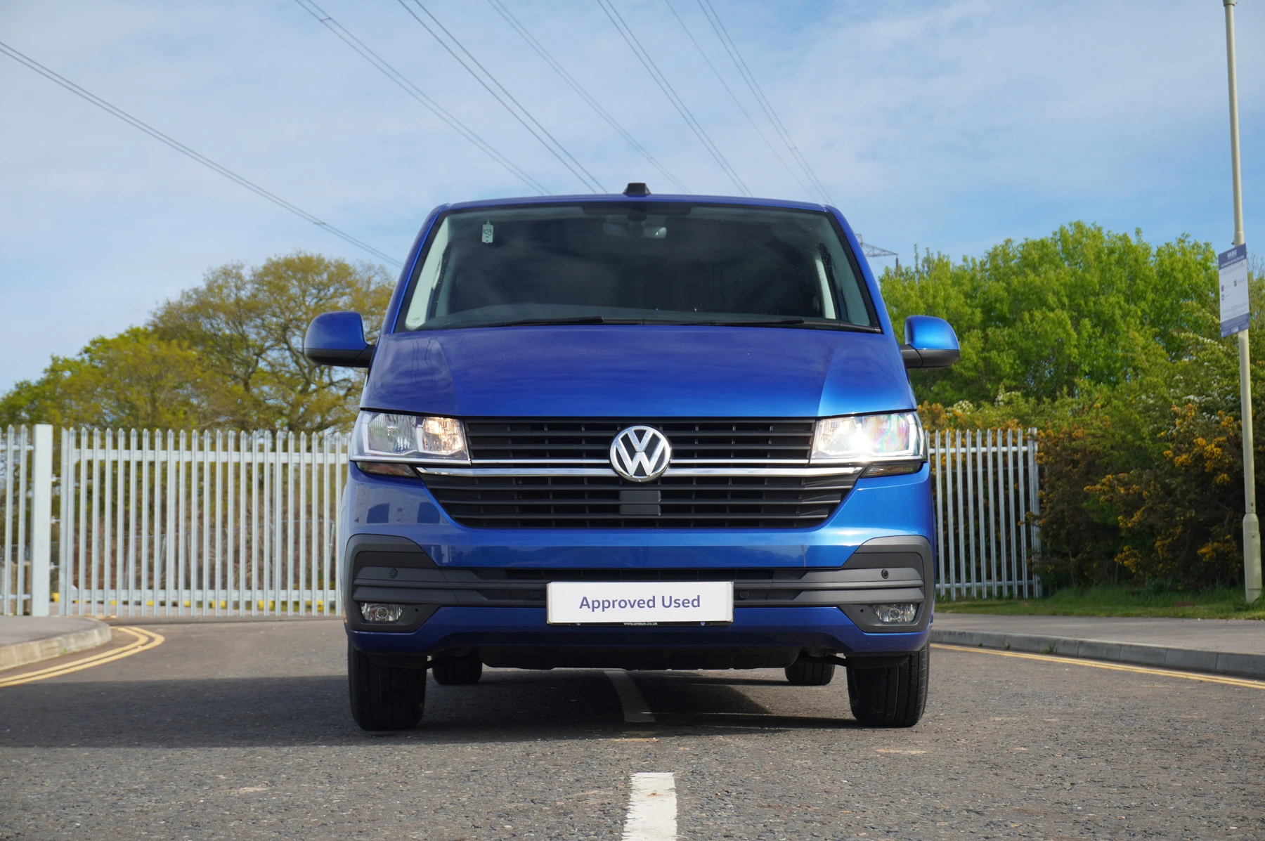 Volkswagen-Transporter-image-6