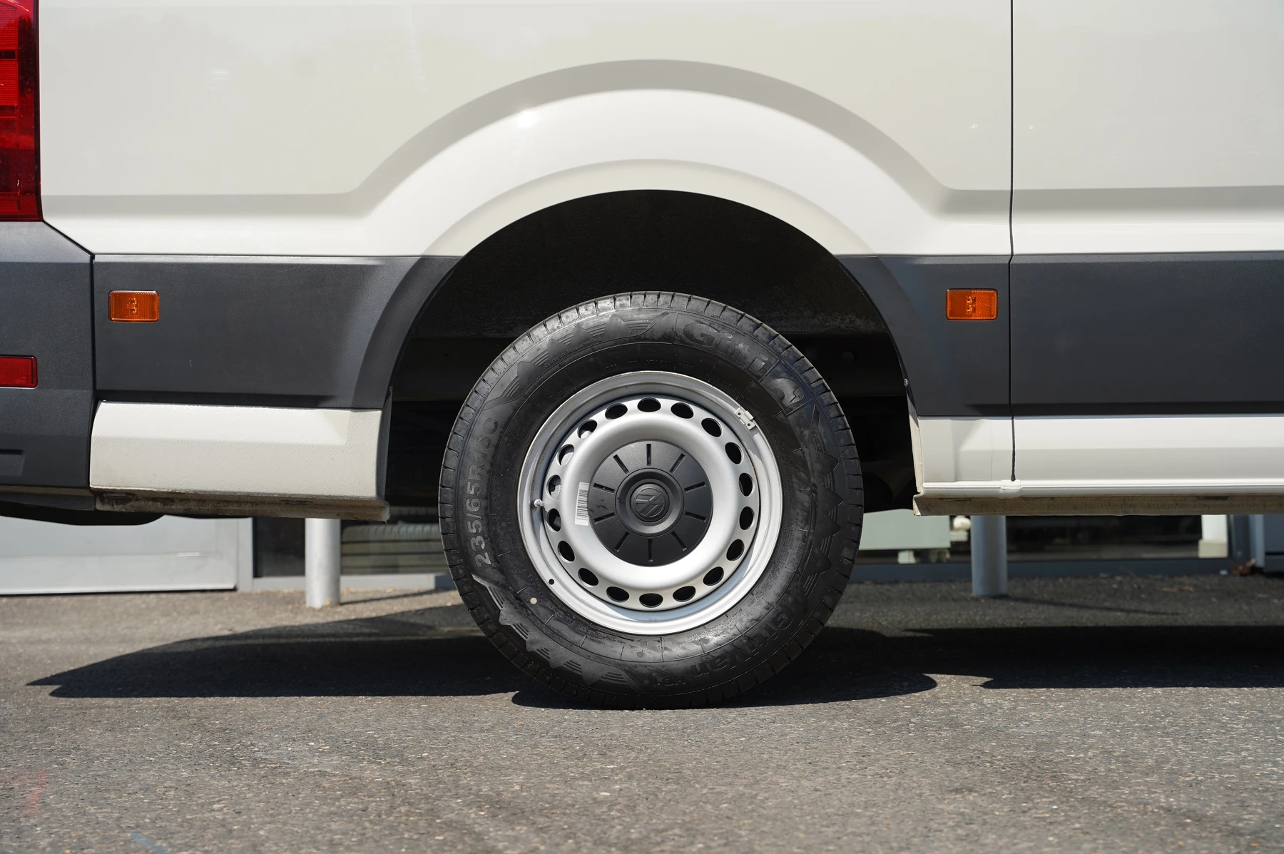 Volkswagen-Crafter-image-30