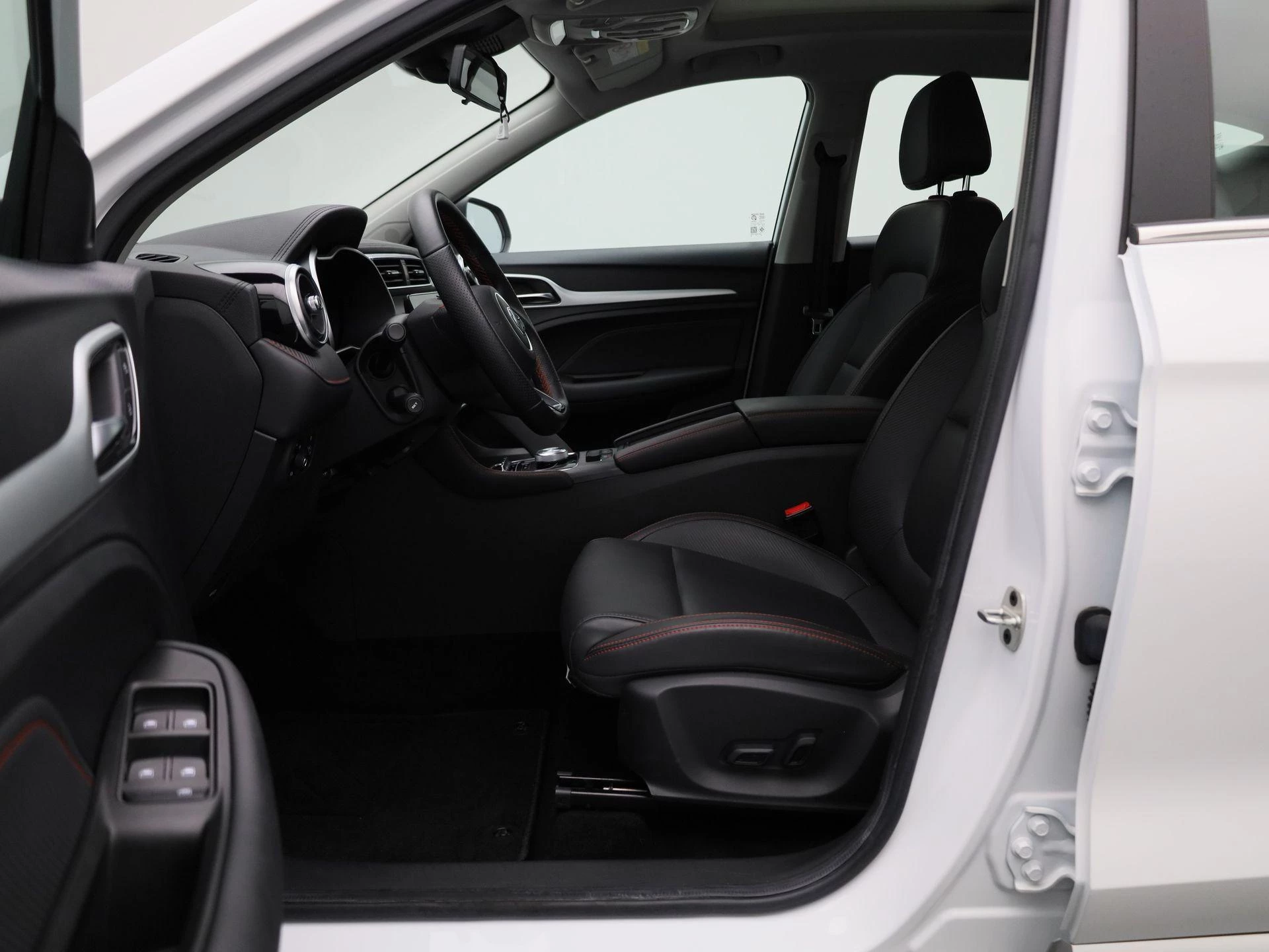 MG ZS EV Standard Range Luxury 50 kWh