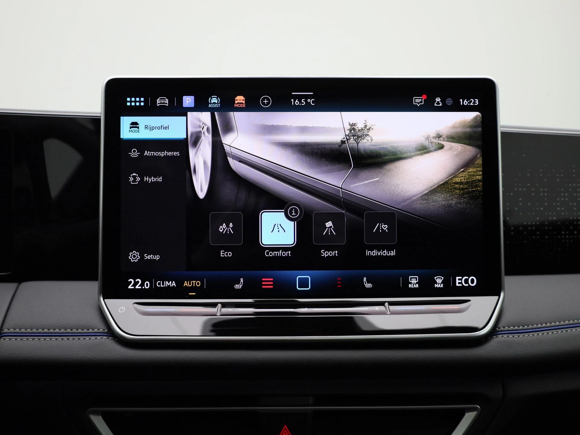 Volkswagen-Tiguan-image-29