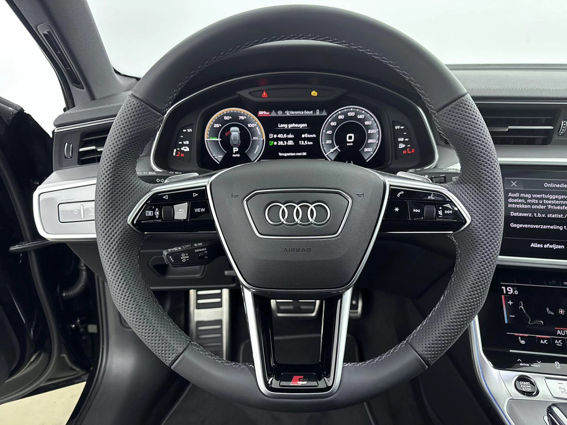 Audi-A6-image-25