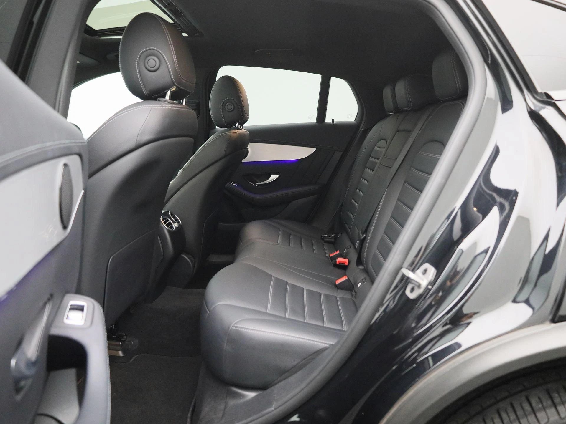 Mercedes-Benz-GLC-image-11