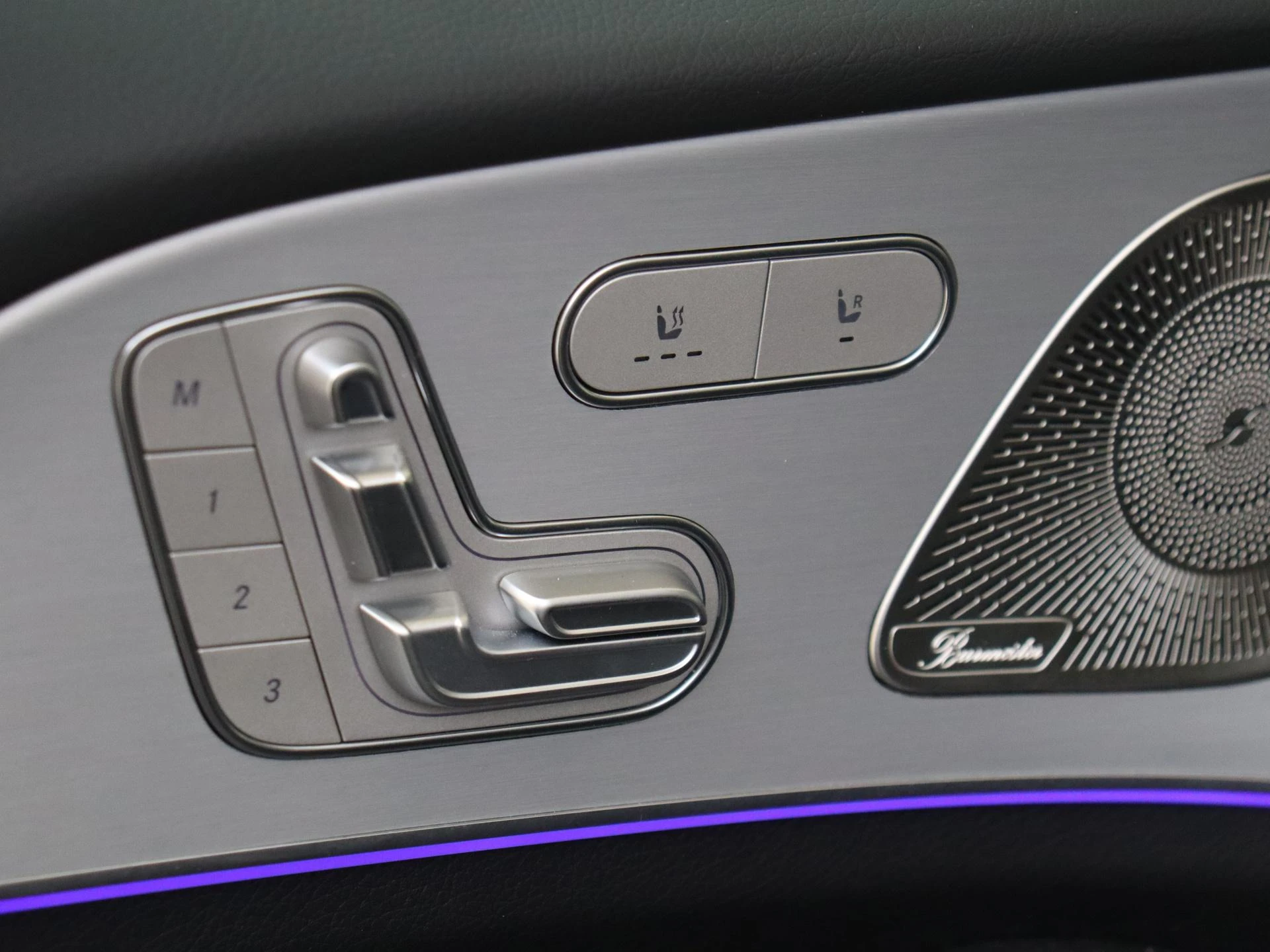 Mercedes-Benz-GLE-image-25