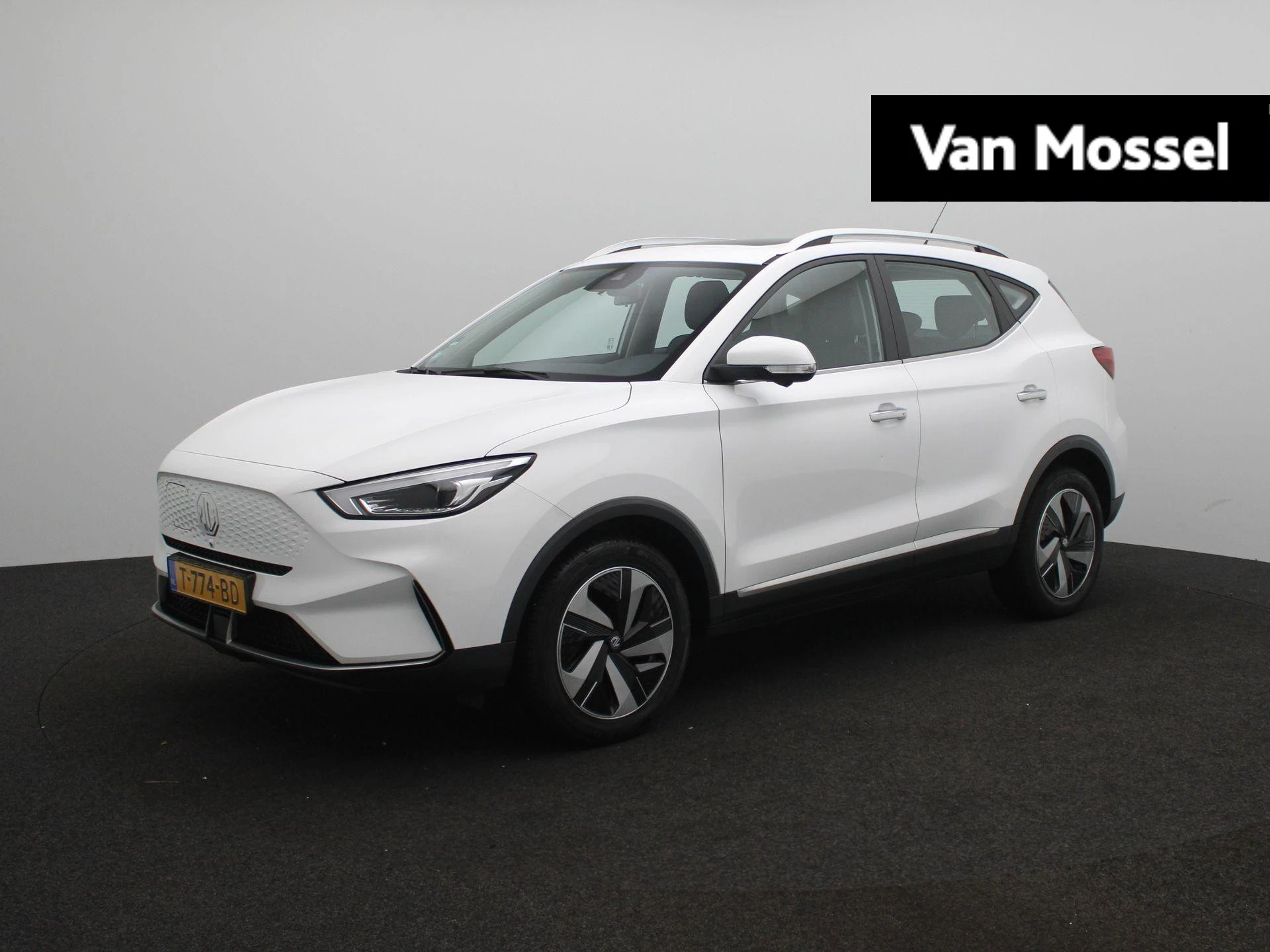 MG-ZS EV-image-0