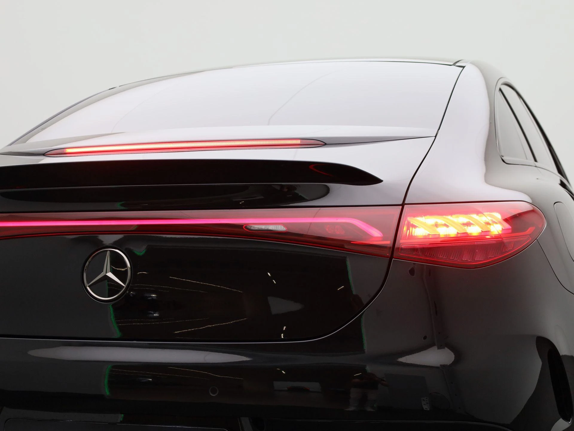 Mercedes-Benz-EQE-image-53